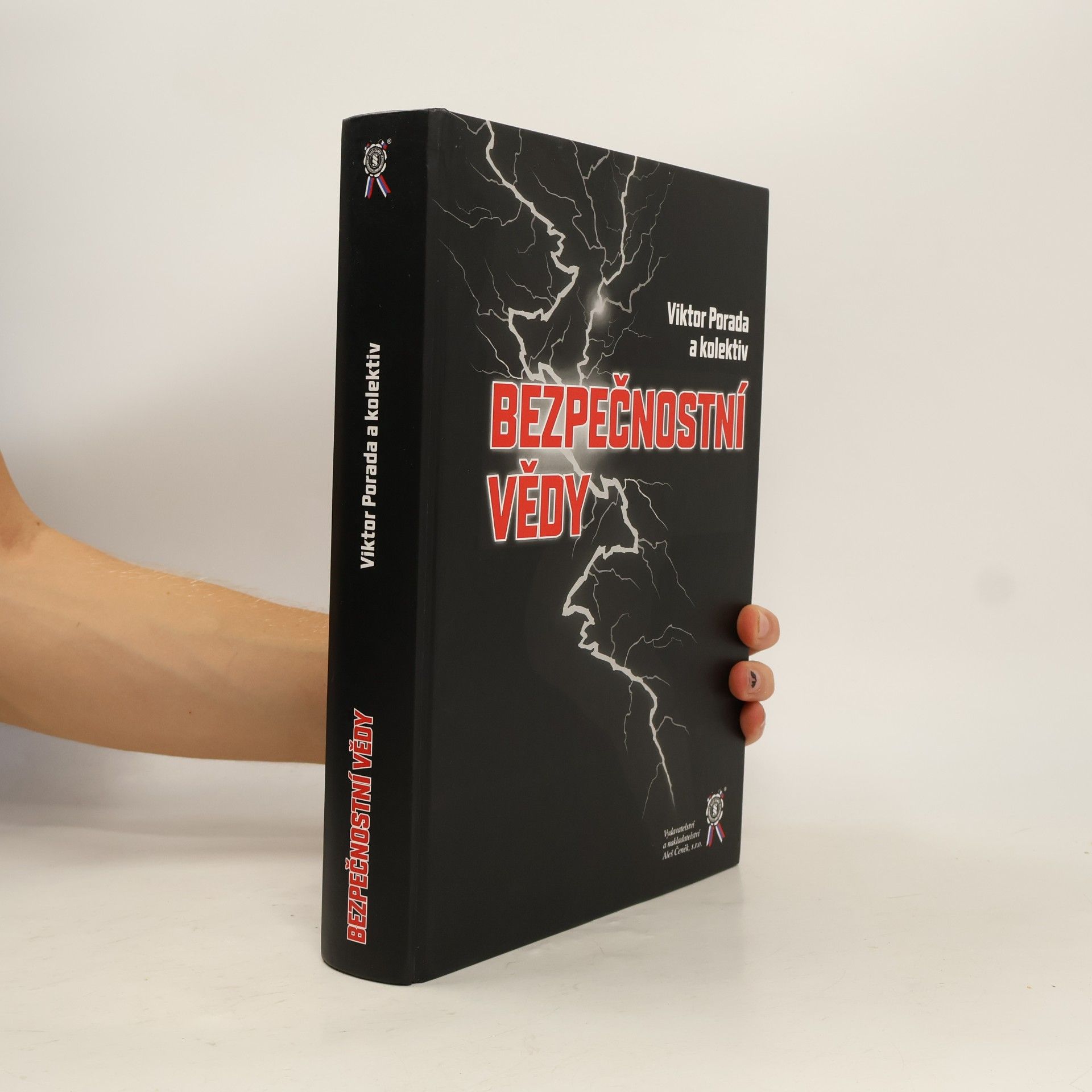 Collectif d'auteurs Bezpečnostní vědy
