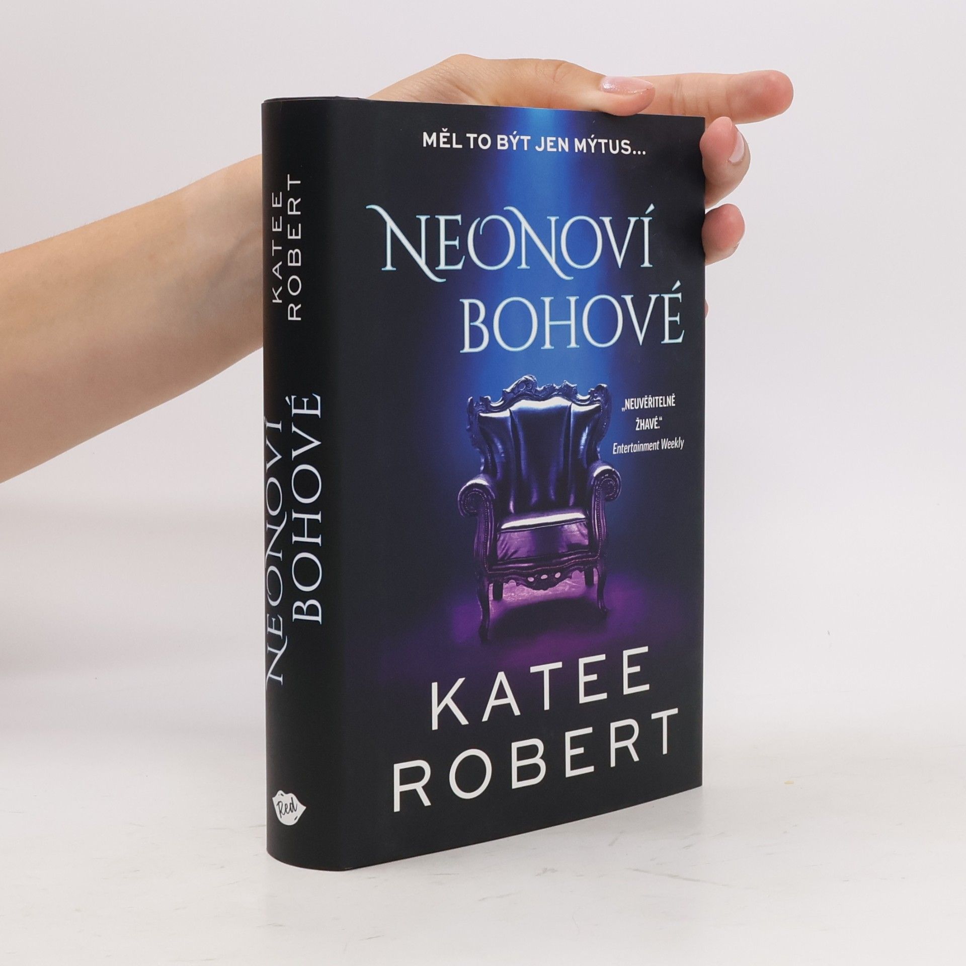 Katee Robert Neonoví bohové