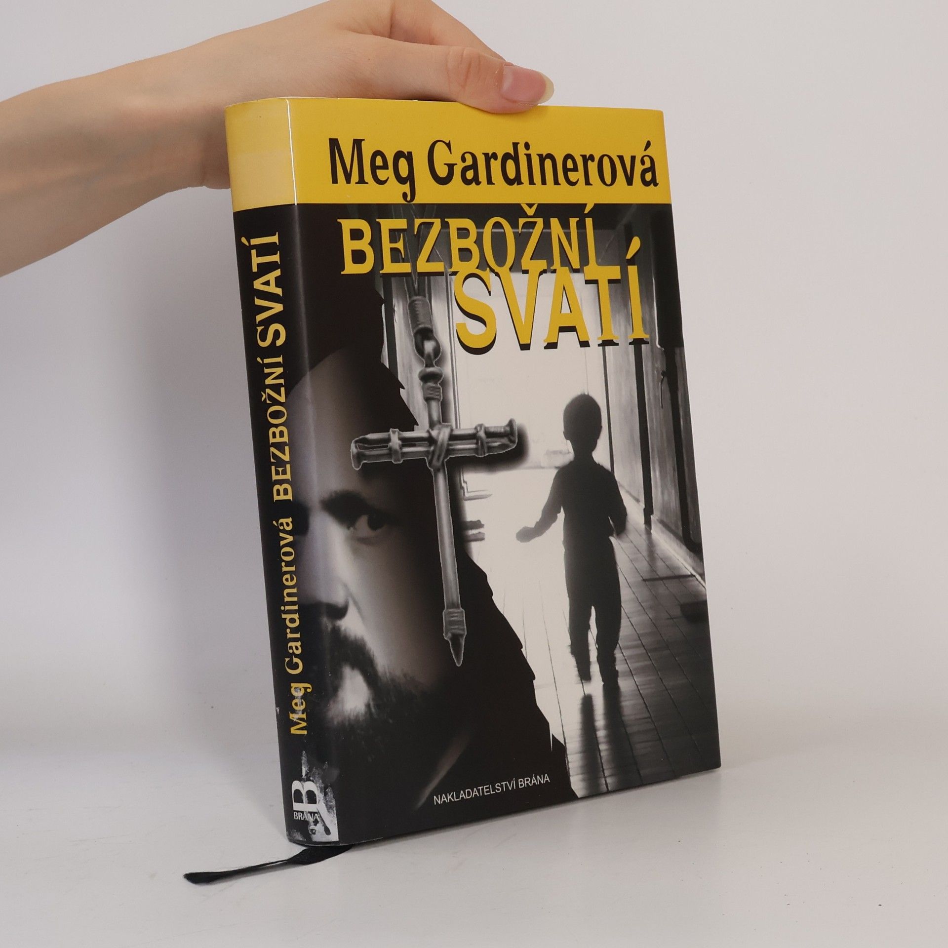 Meg Gardiner Bezbožní svatí