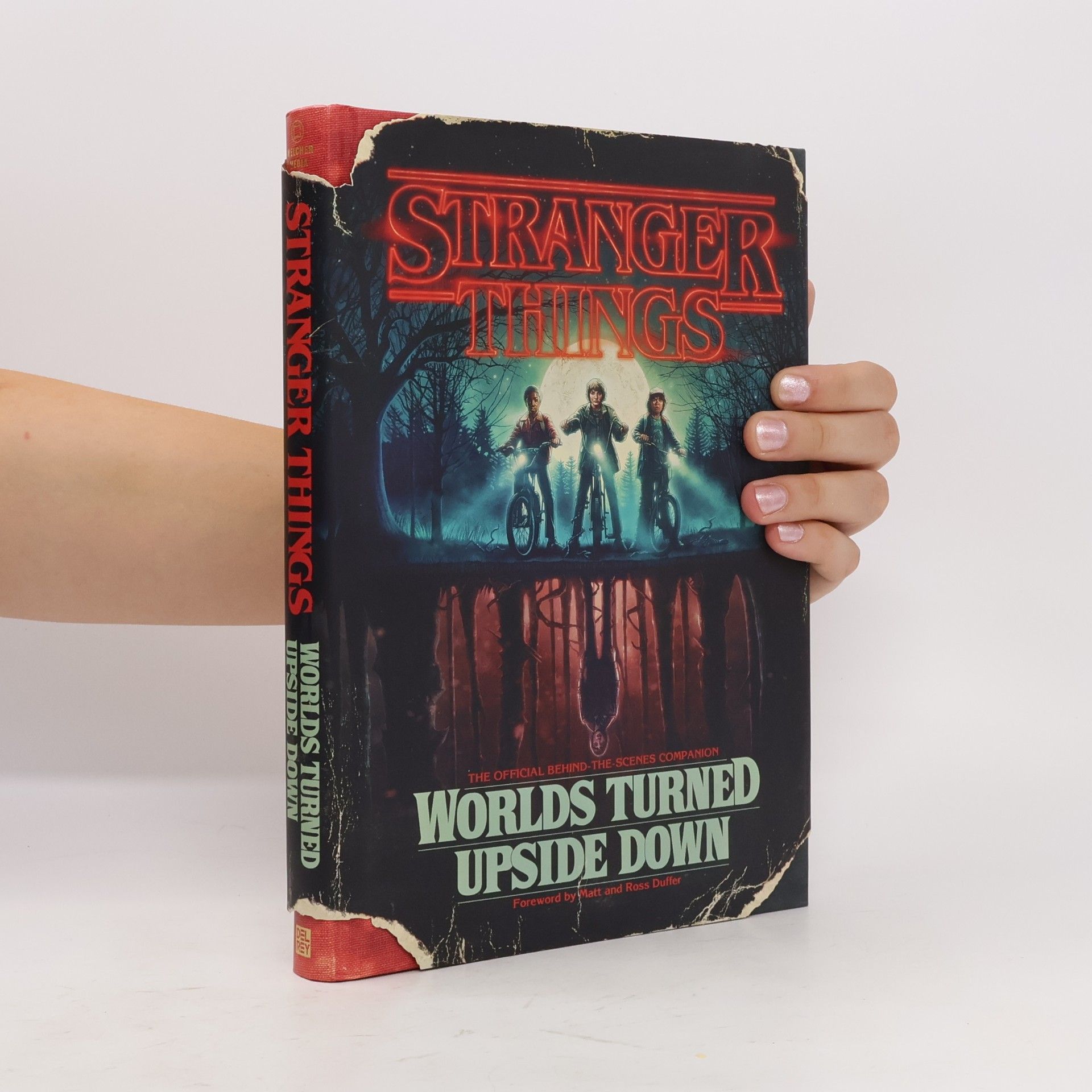 Kolektív autorov Stranger Things. Worlds Turned Upside Down