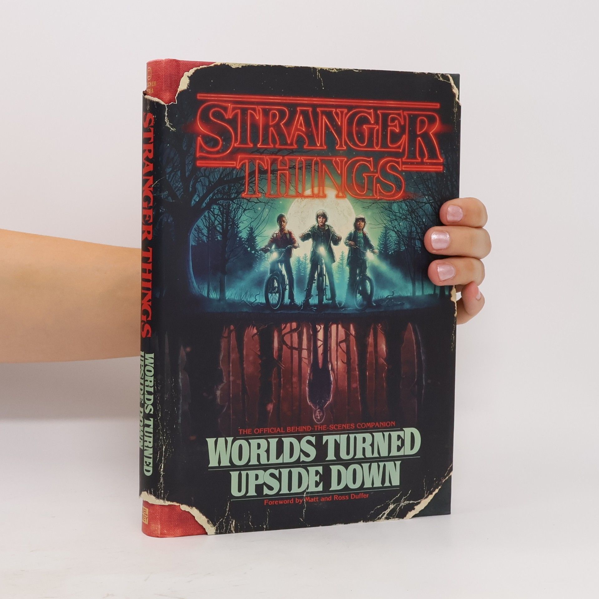 Kolektív autorov Stranger Things. Worlds Turned Upside Down