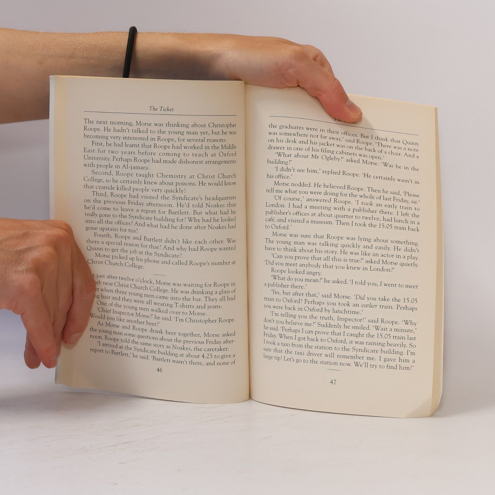 Colin Dexter The Silent World of Nicholas Quinn (Heinemann ELT Guided Readers)