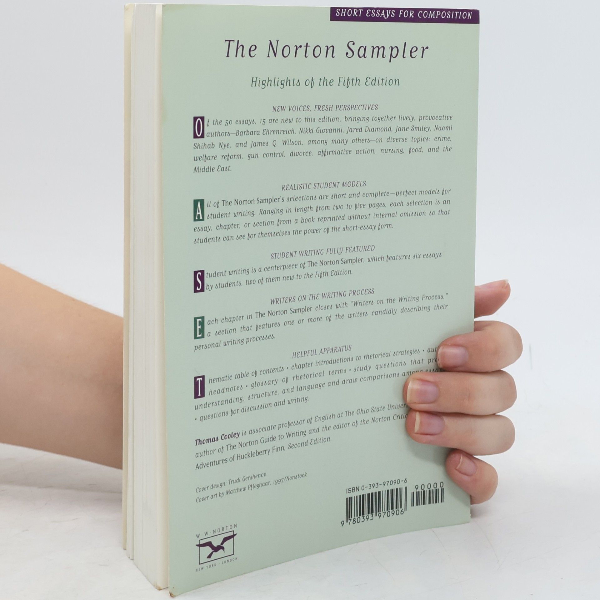 Thomas Cooley The Norton Sampler: Short Essays for Composition