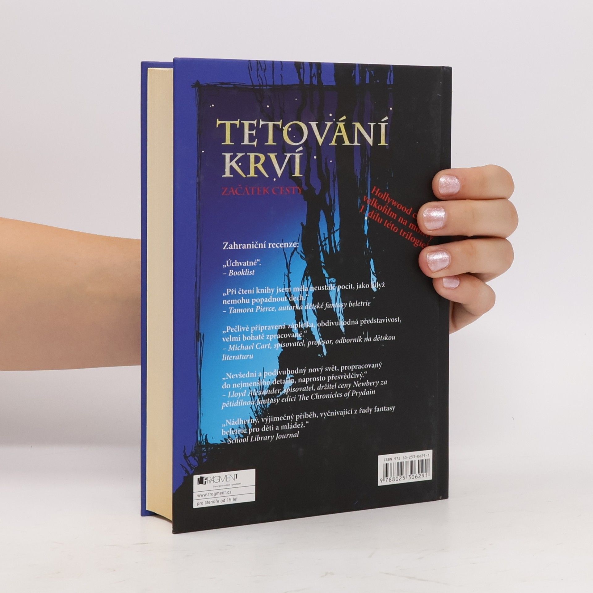 D. M. Cornish Tetování krví. Začátek cesty (kniha první)