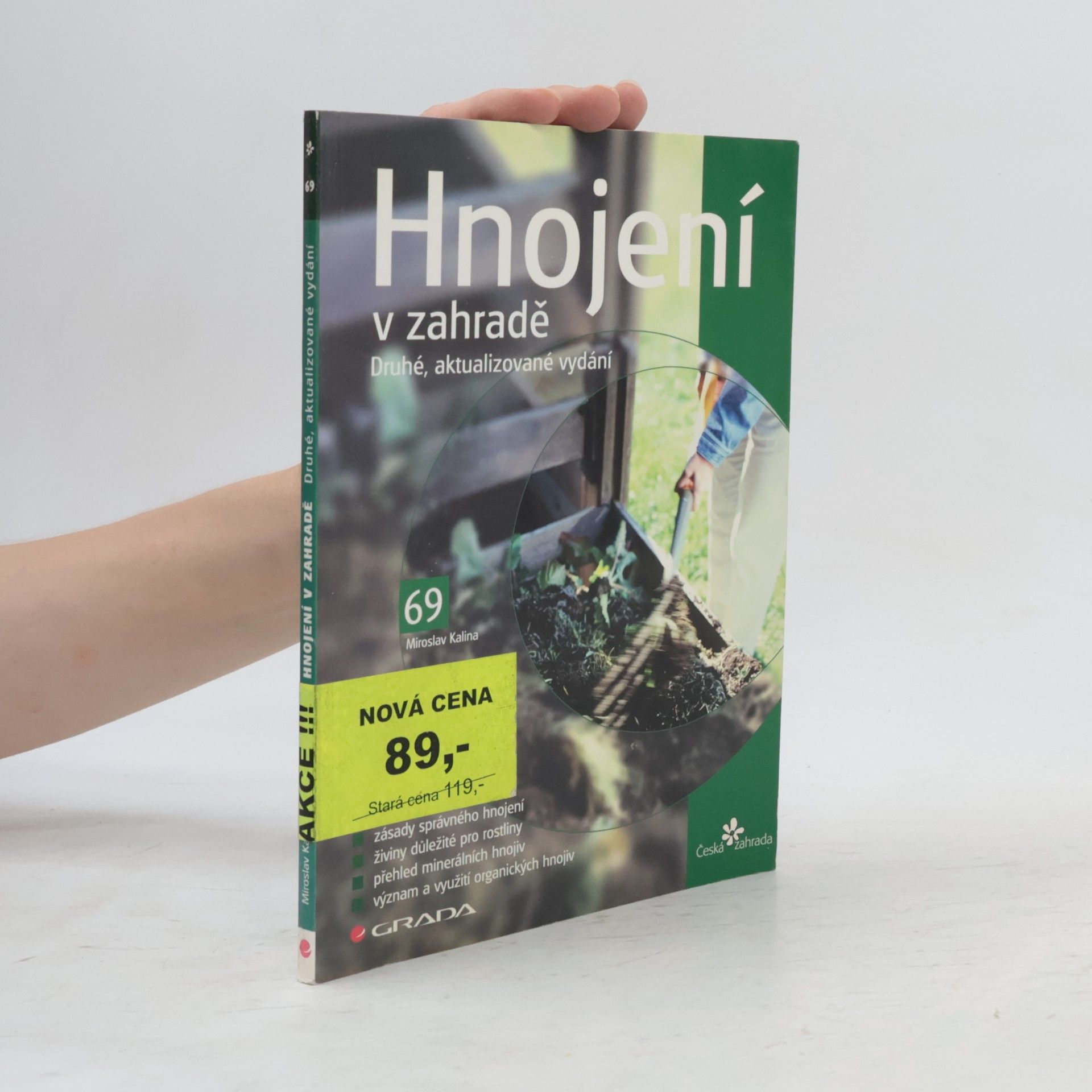 Hnojení v zahradě