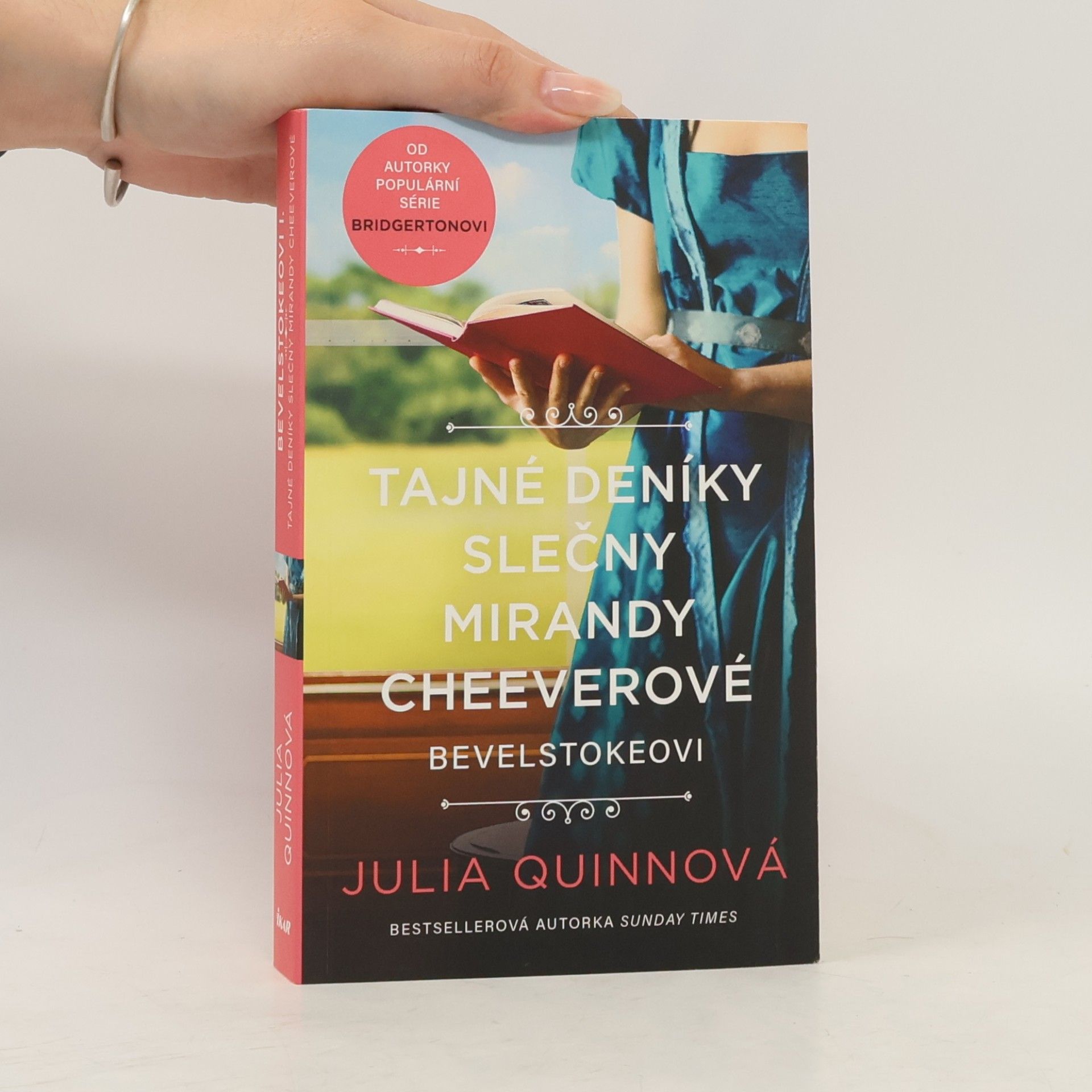 Julie Quinnová Bevelstokeovi. Tajné deníky slečny Mirandy Cheeverové