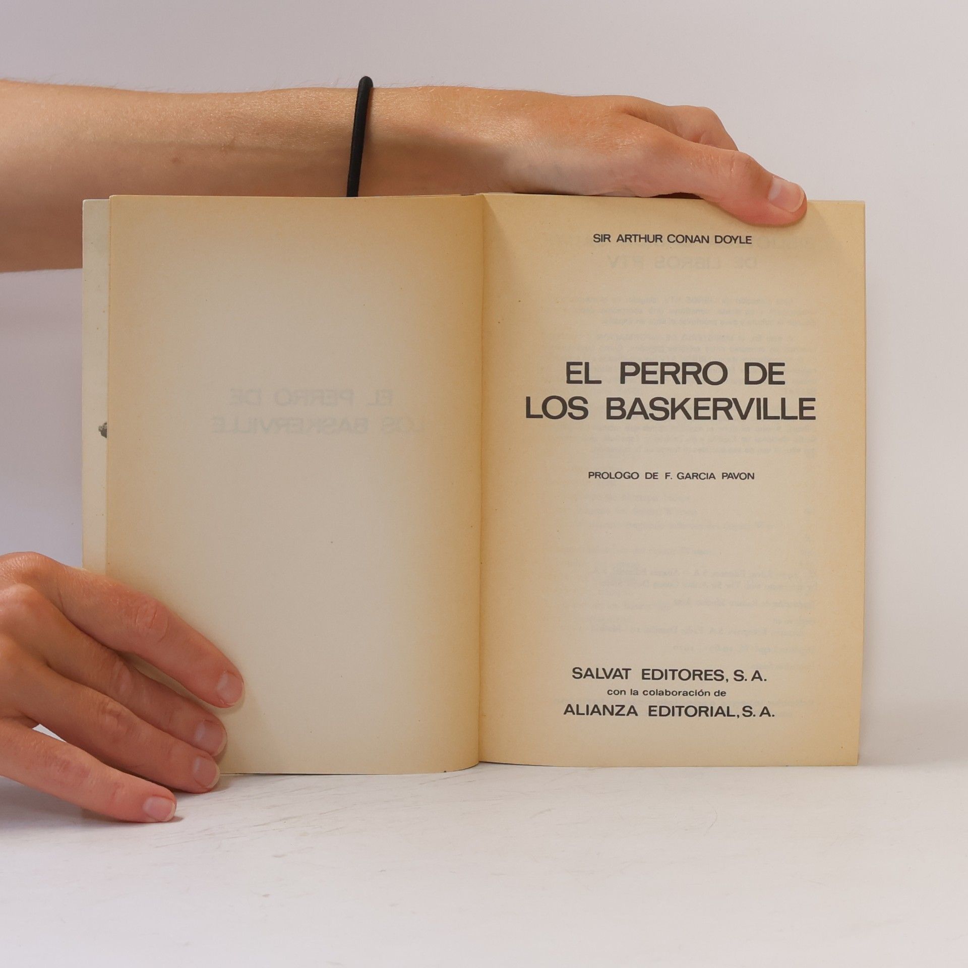 Arthur Conan Doyle El perro de los Baskerville