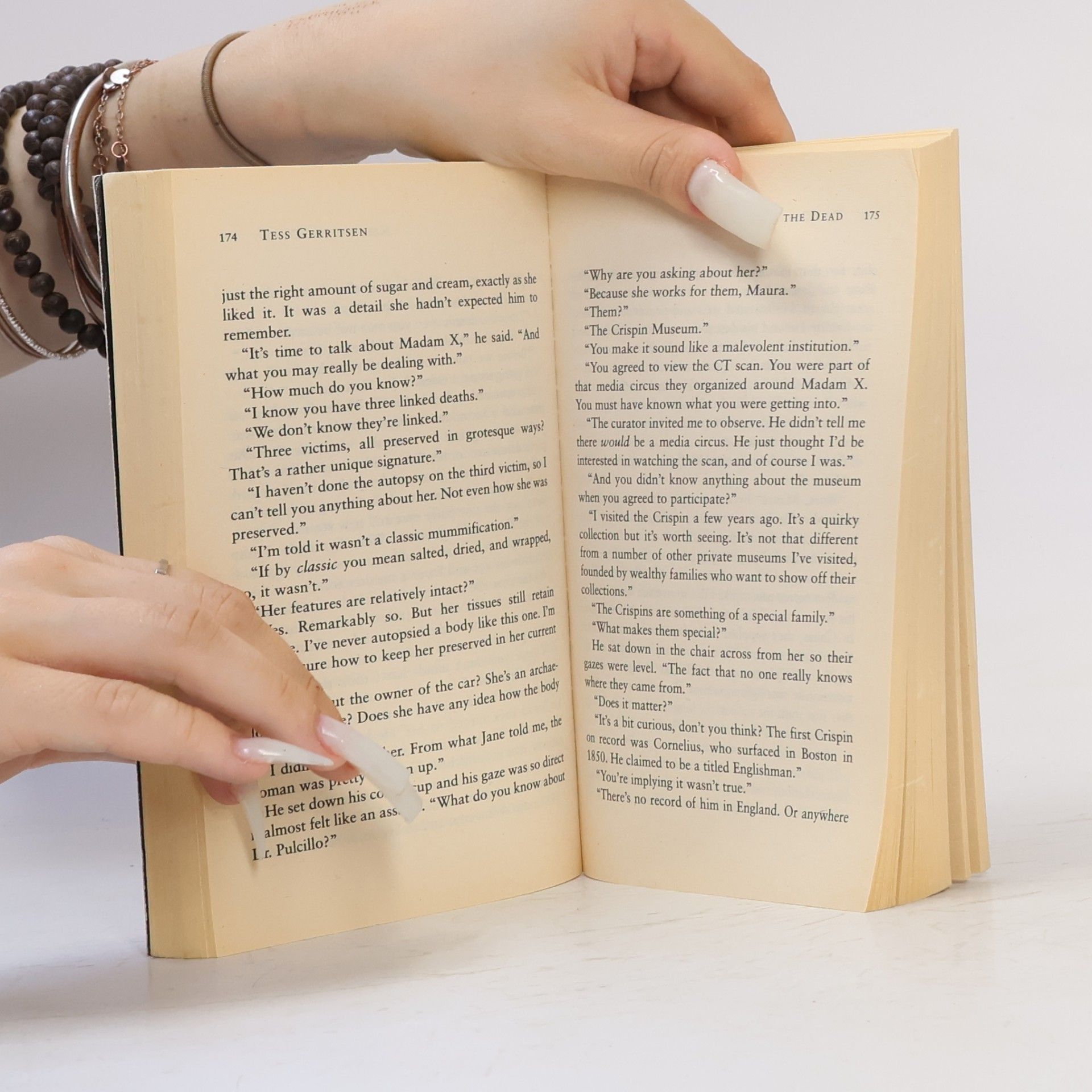 Tess Gerritsen Keeping the Dead