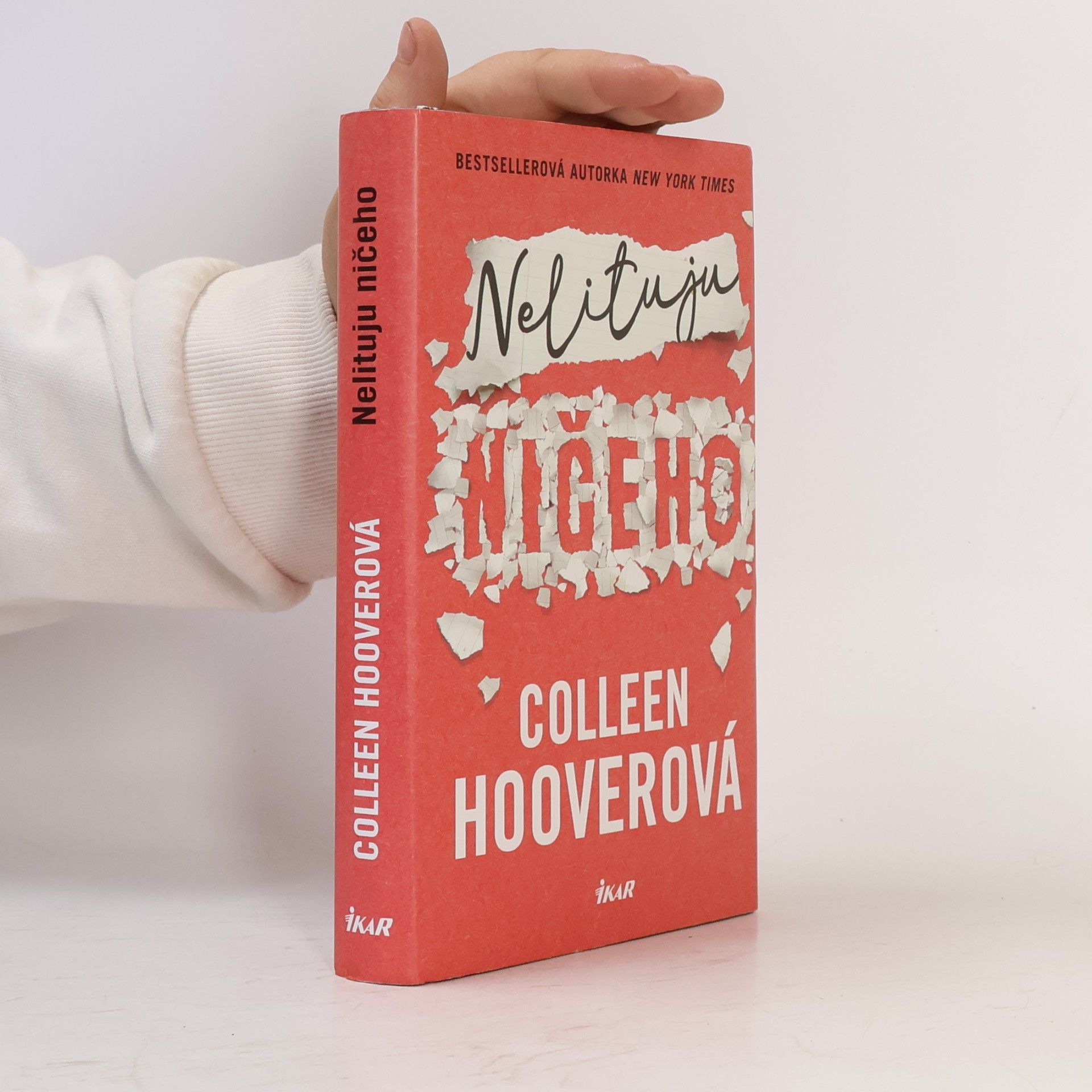 Colleen Hoover Nelituju ničeho