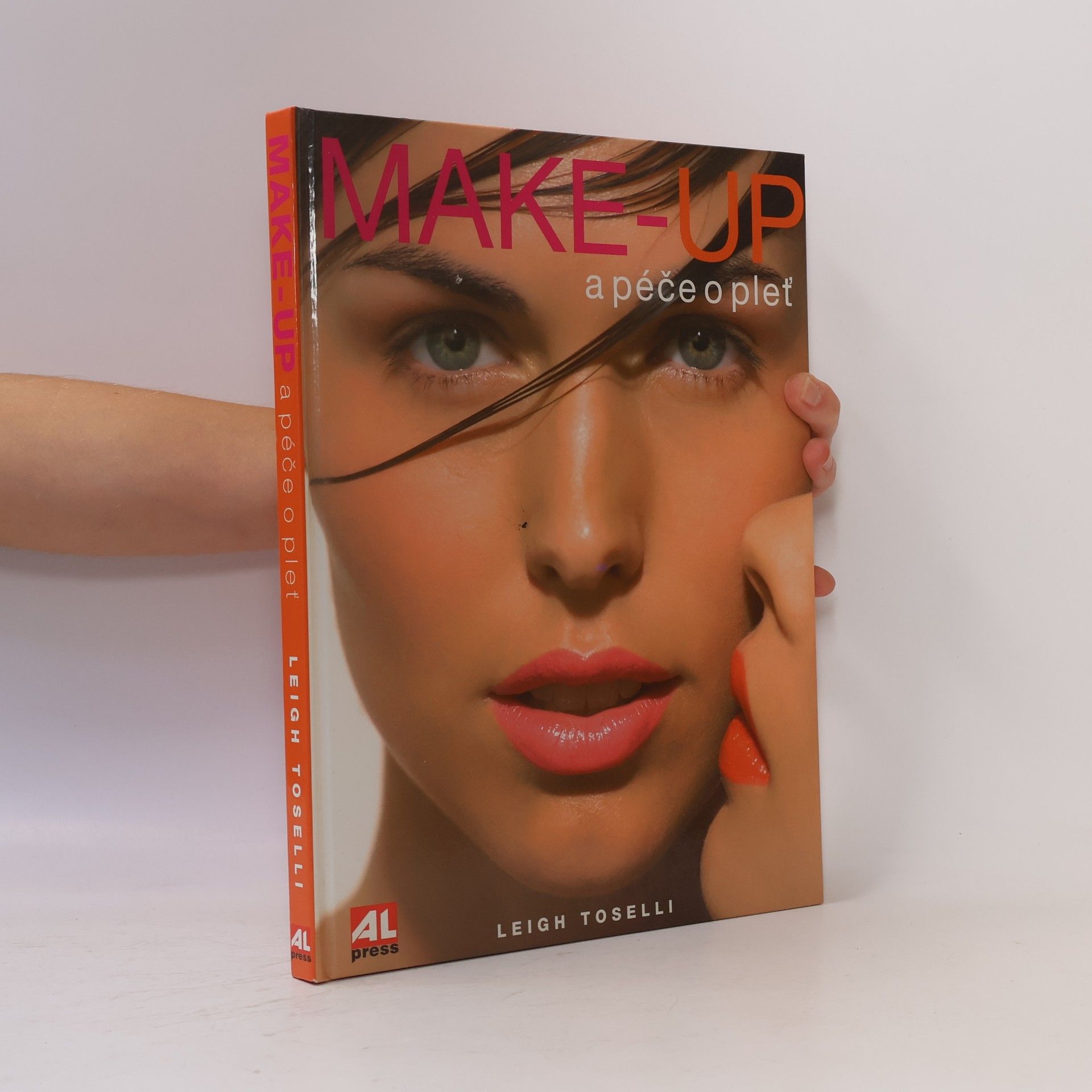 Patrick Toselli Make-up a péče o pleť