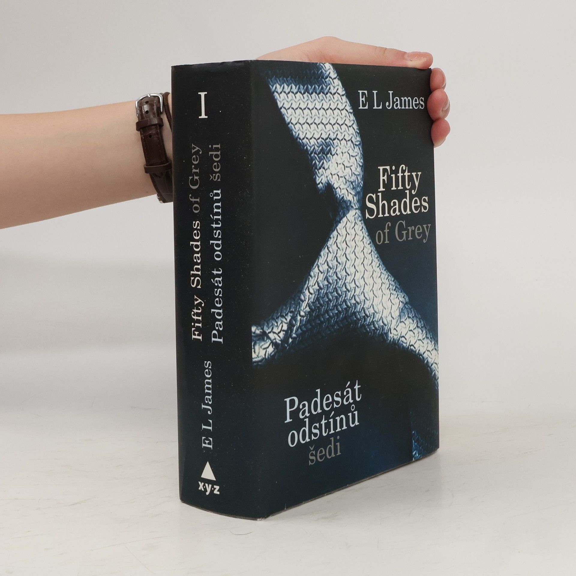 E. L. James Padesát odstínů šedi