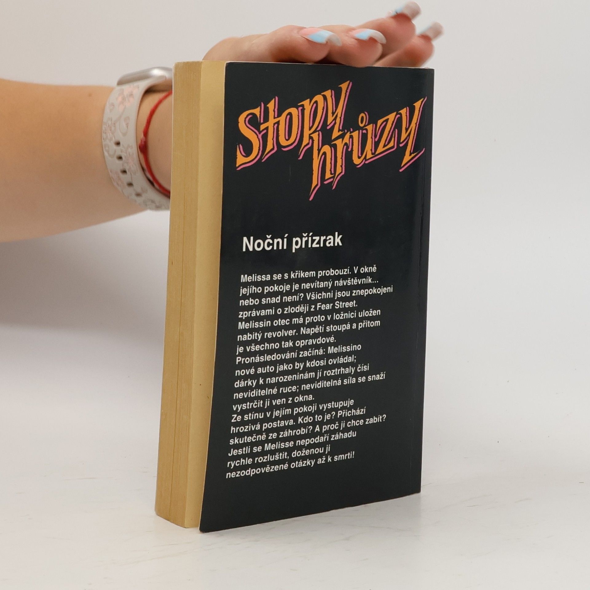 R. L. Stine Pronásledovaná. Stopy hrůzy 16