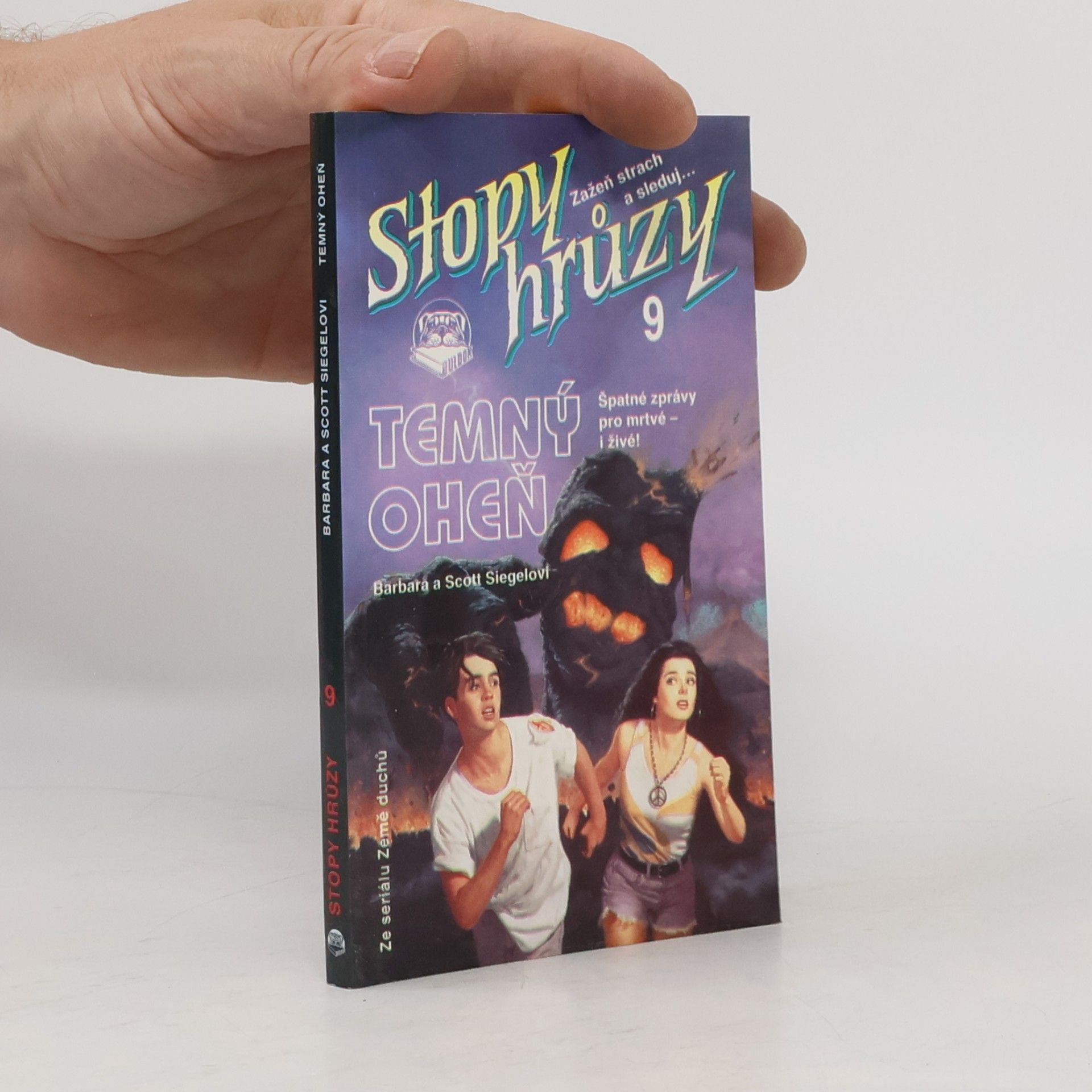 Scott Siegel Stopy hrůzy 9. Temný oheň