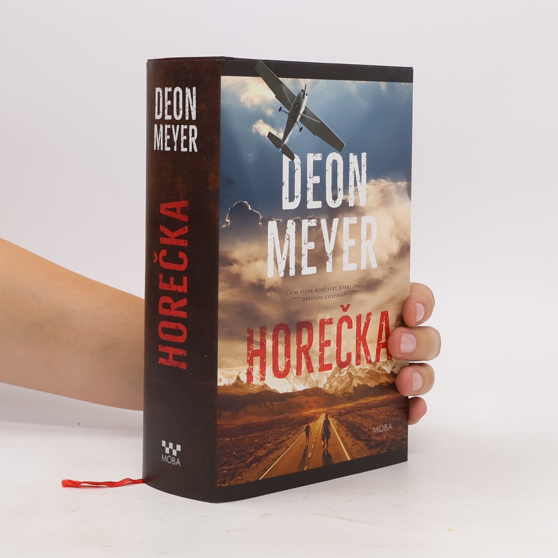 Deon Meyer Horečka. Vyprávění Nicolase Storma o vyšetřování vraždy jeho otce