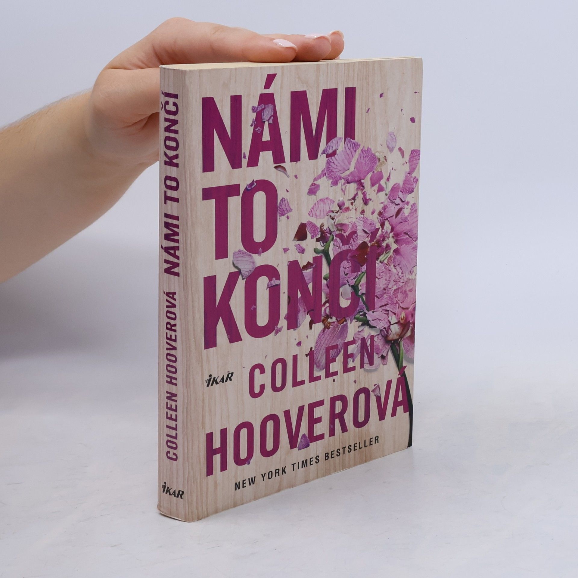 Colleen Hoover Námi to končí