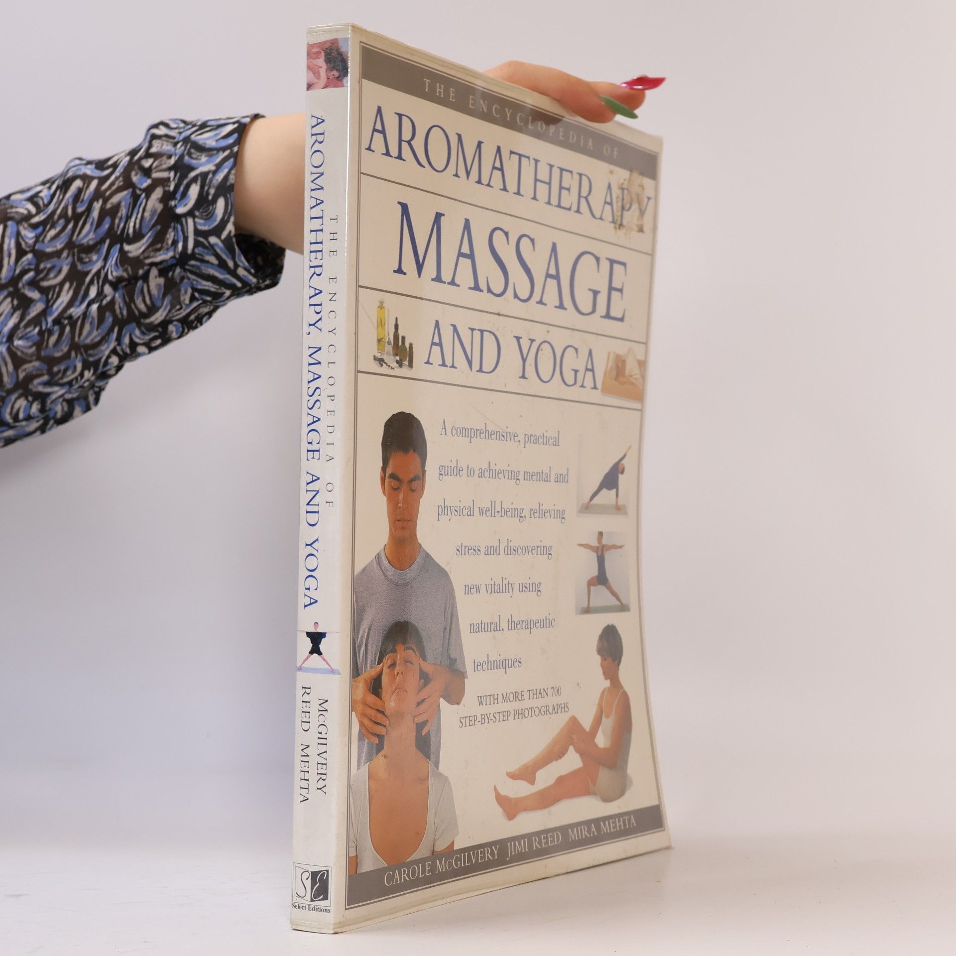The Encyclopedia of Aromatheraphy, Massage and Yoga