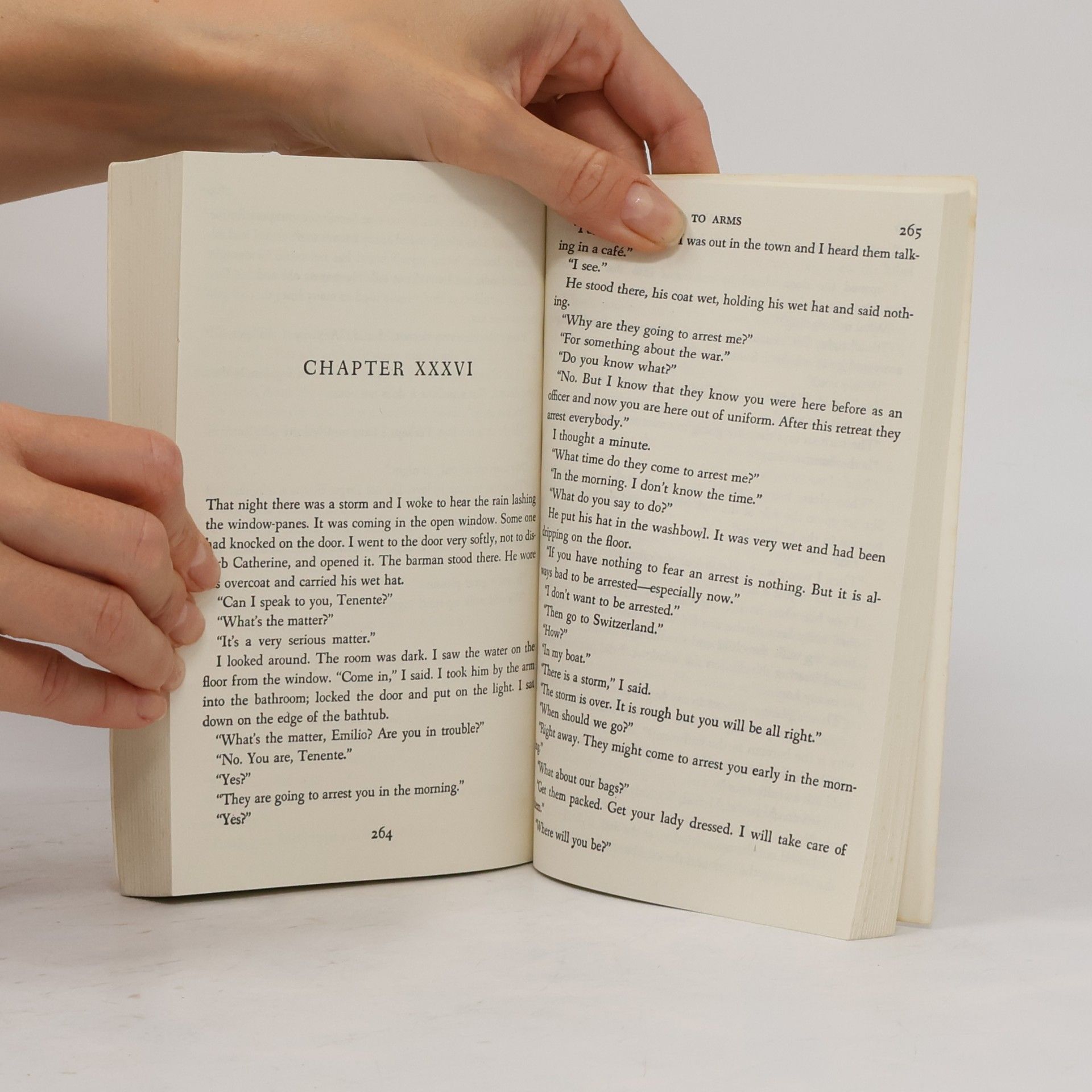 Ernest Hemingway A Farewell to Arms (A Scribner Classic)