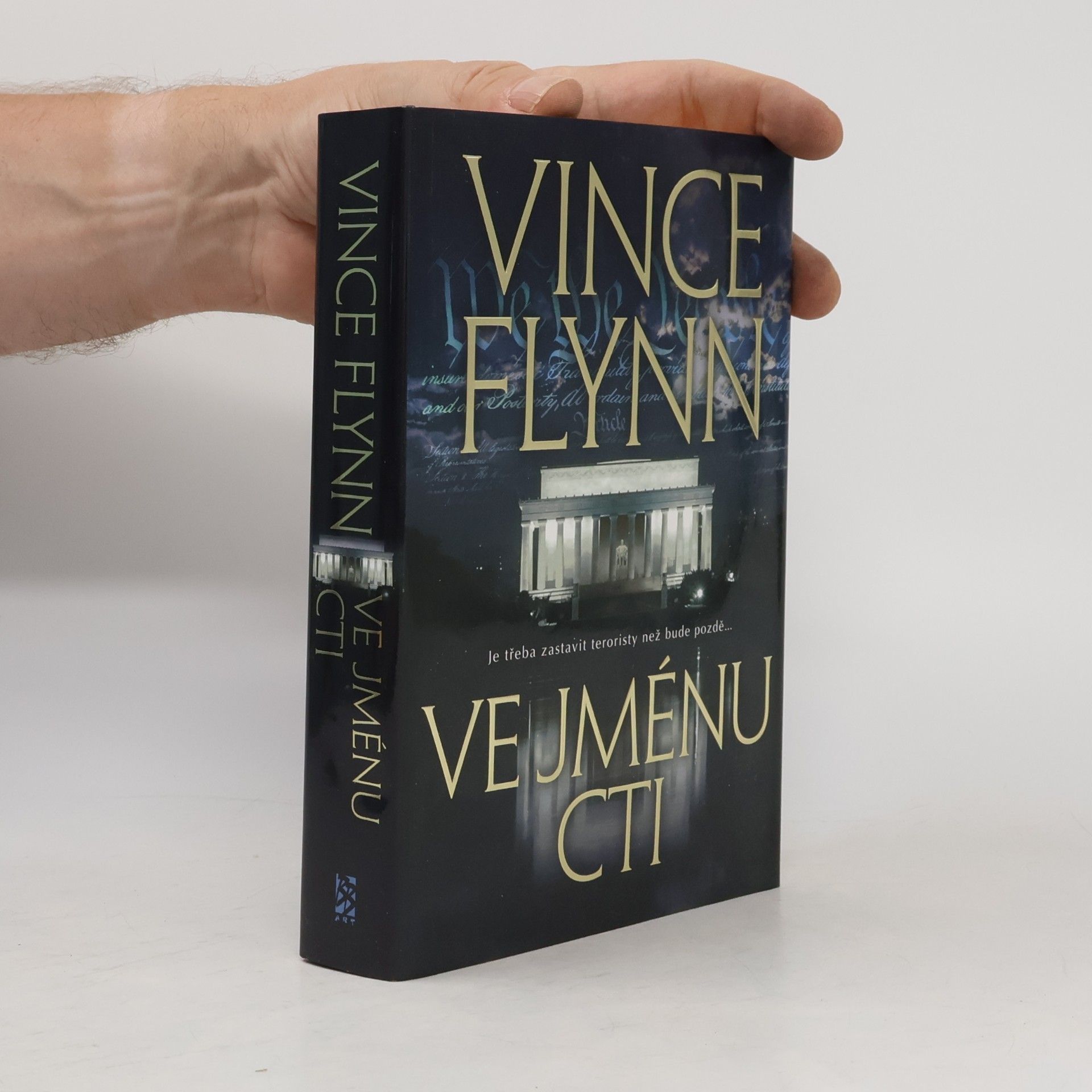Vince Flynn Ve jménu cti