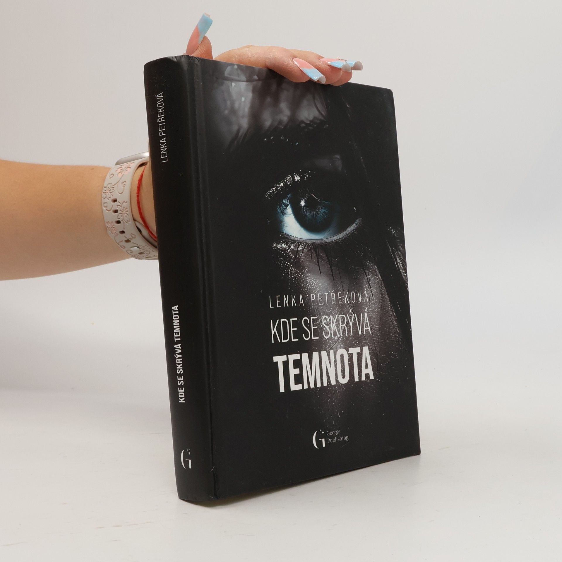Lenka Petřeková Kde se skrývá temnota