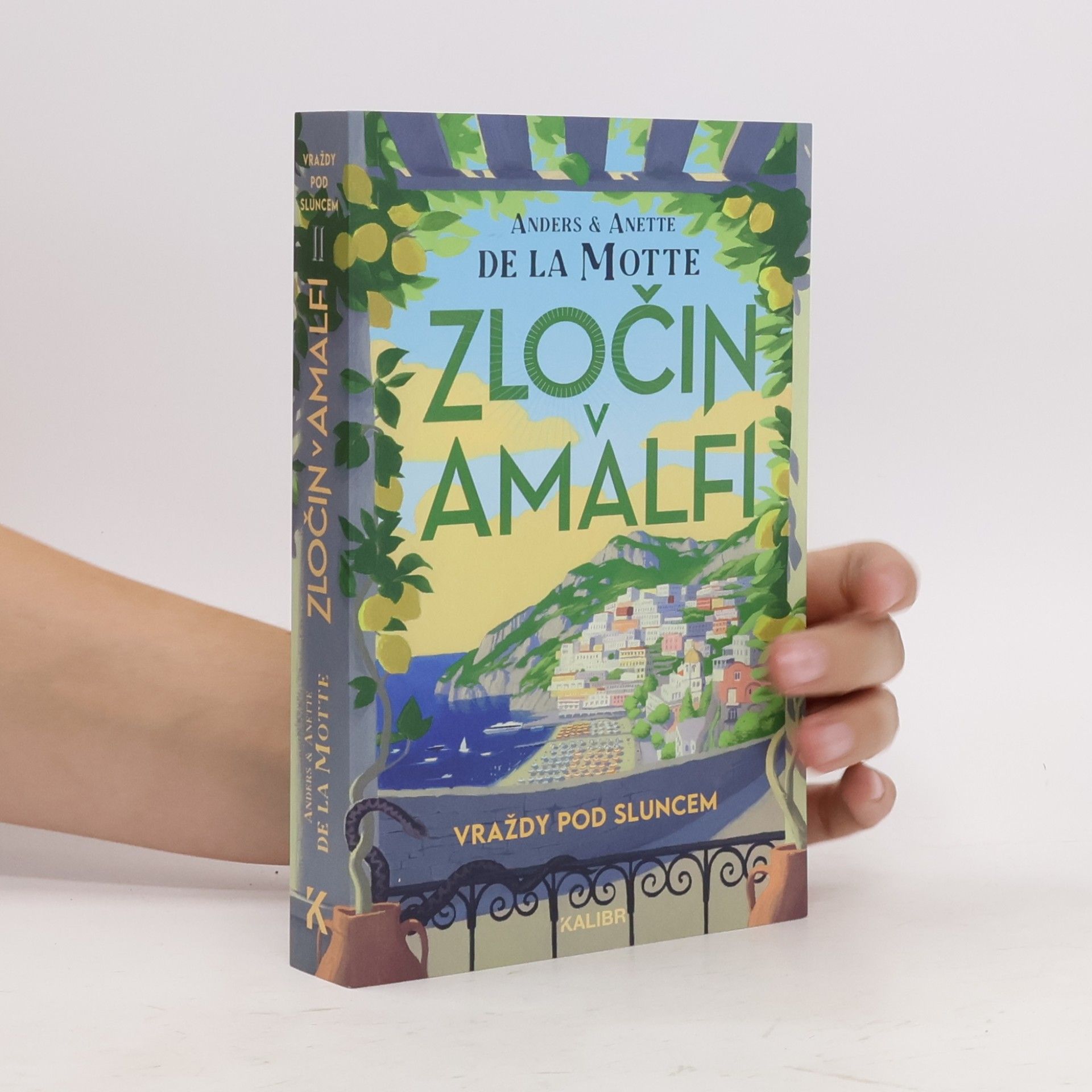 Anette De la Motte Vraždy pod sluncem II: Zločin v Amalfi