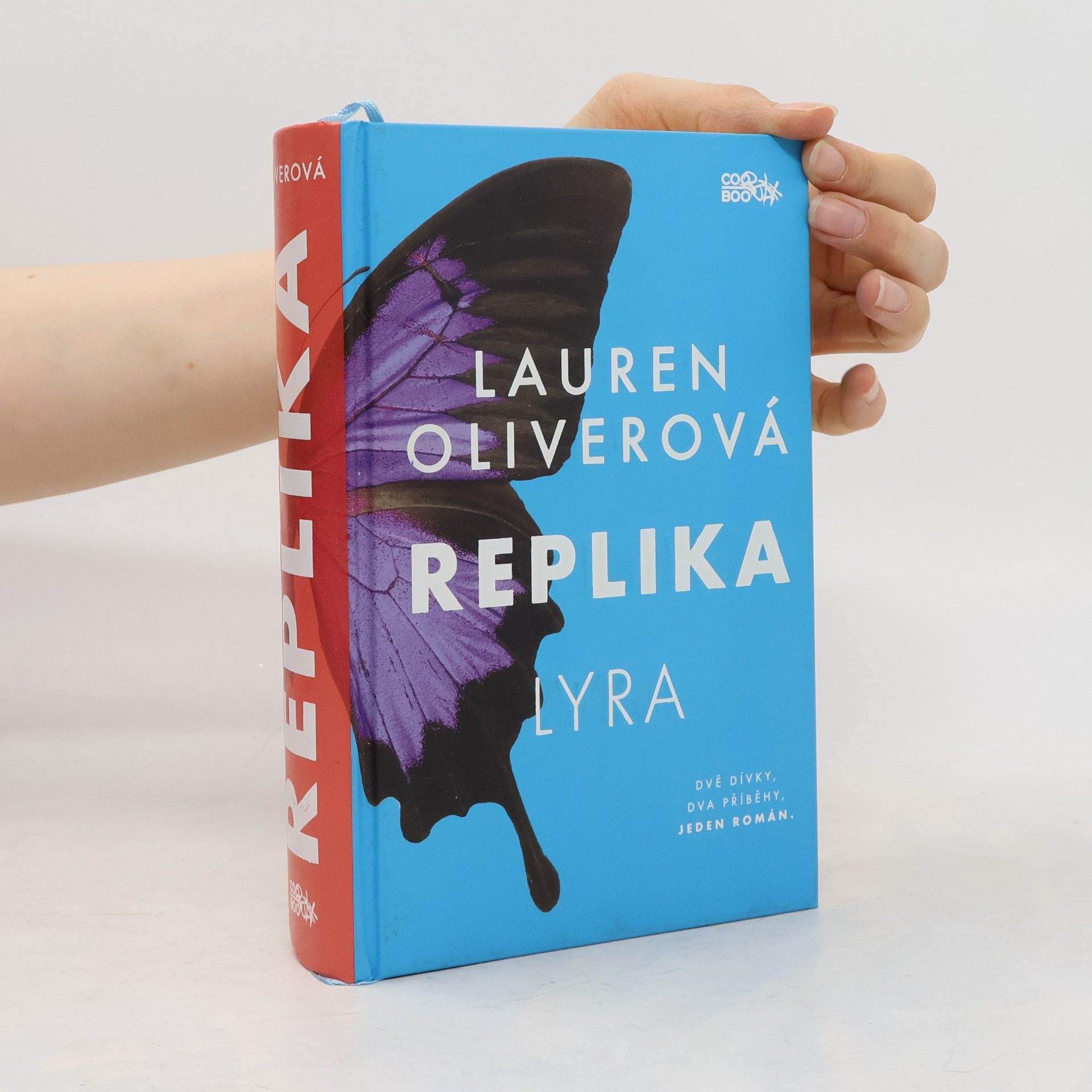 Lauren Oliver Replika. Lyra, Gemma