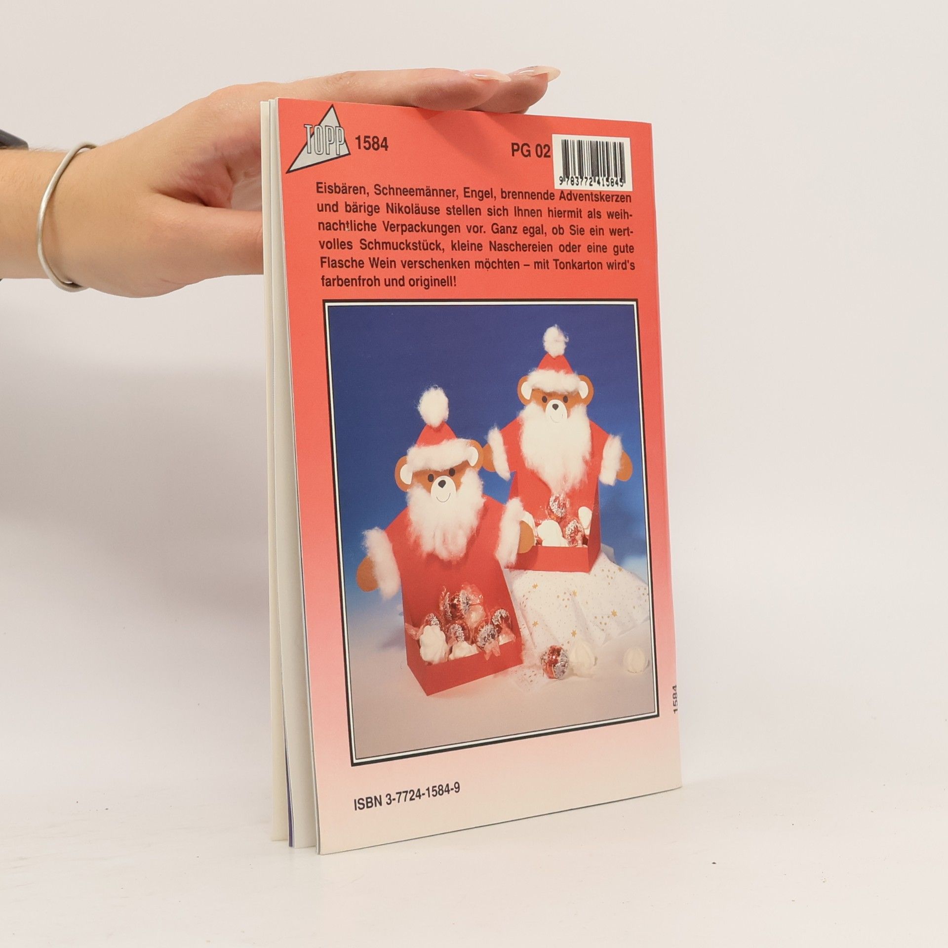 Daniel Täubner Weihnachtlich verpackt mit Tonkarton