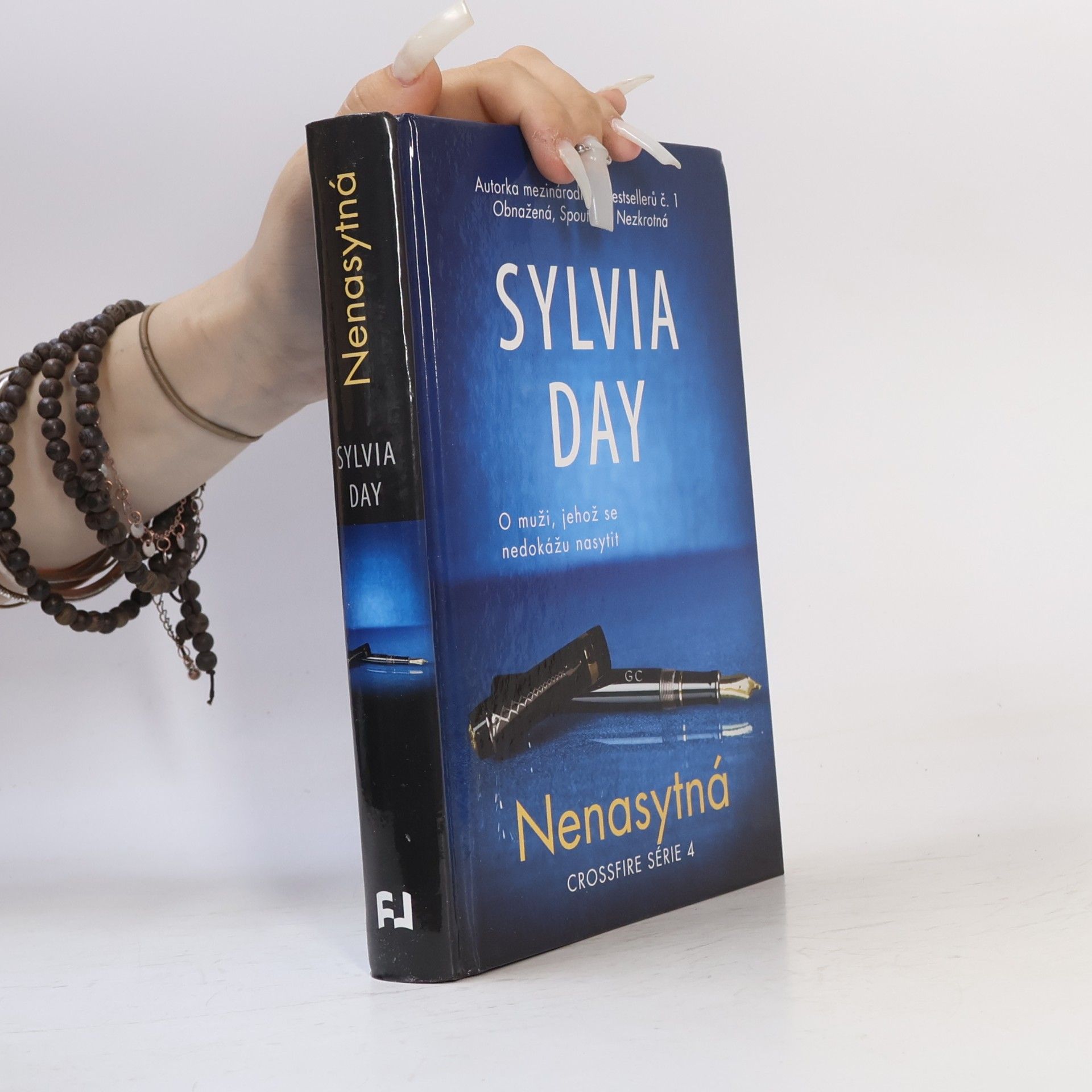 Sylvia Day Nenasytná