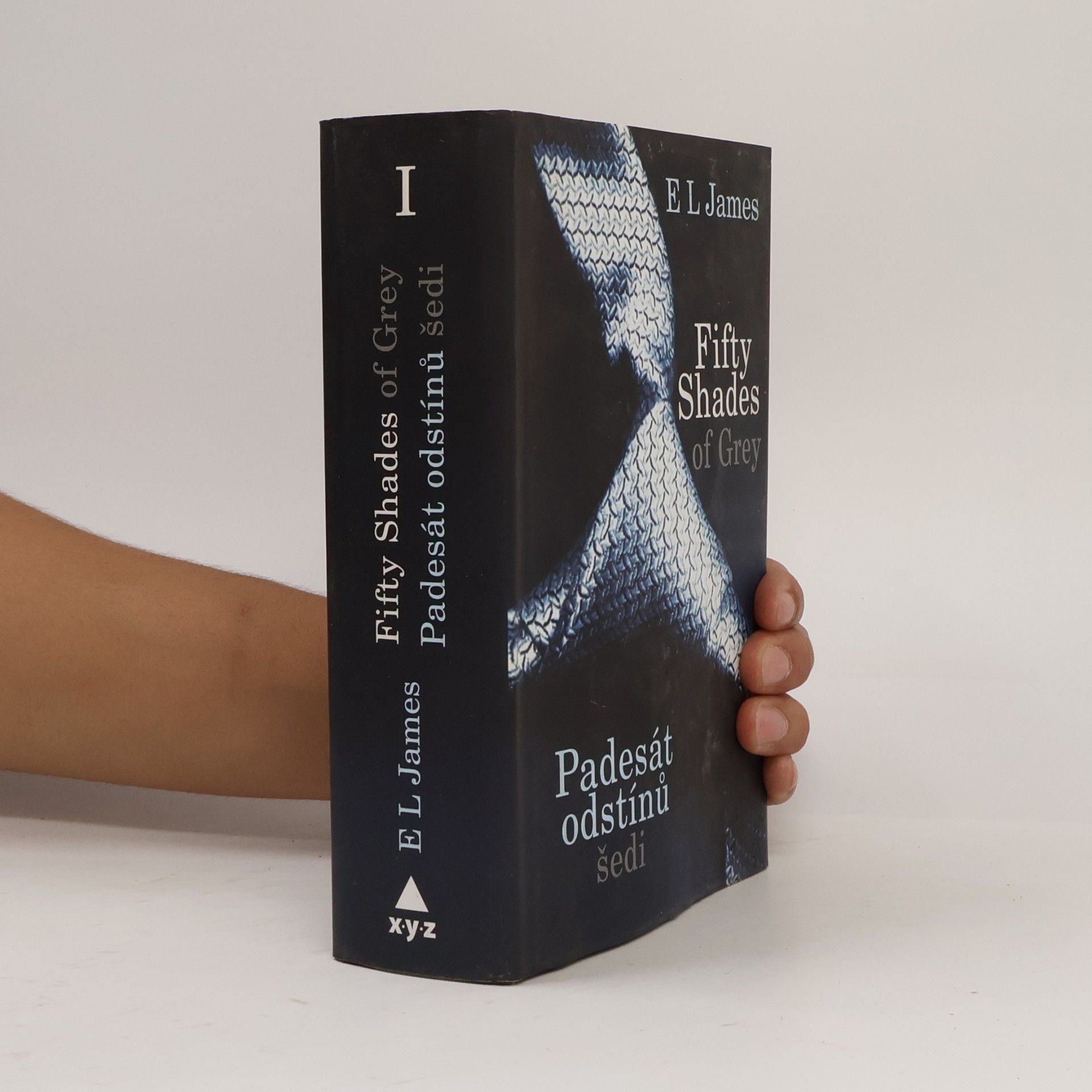 E. L. James Padesát odstínů šedi