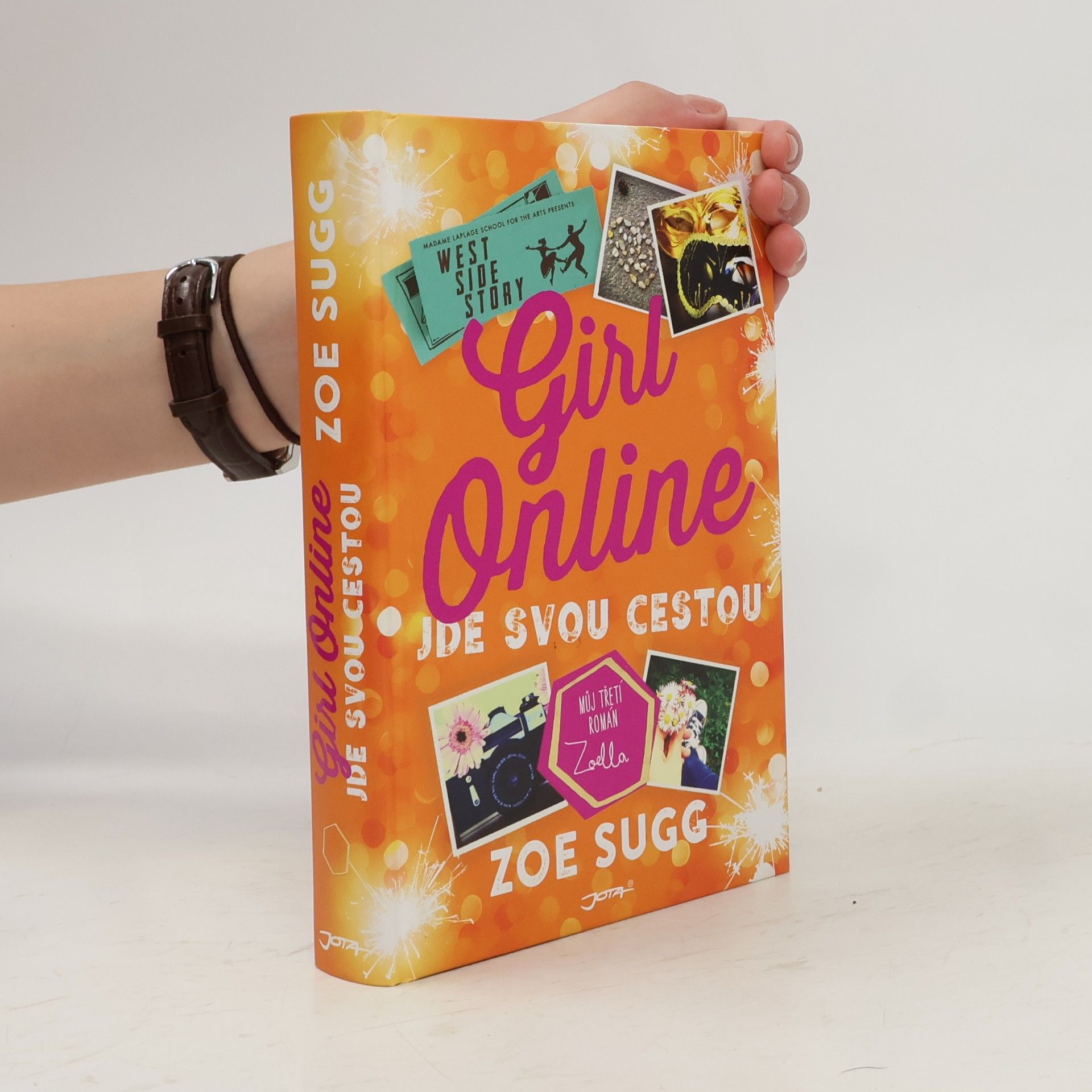 Zoe Sugg Girl Online jde svou cestou