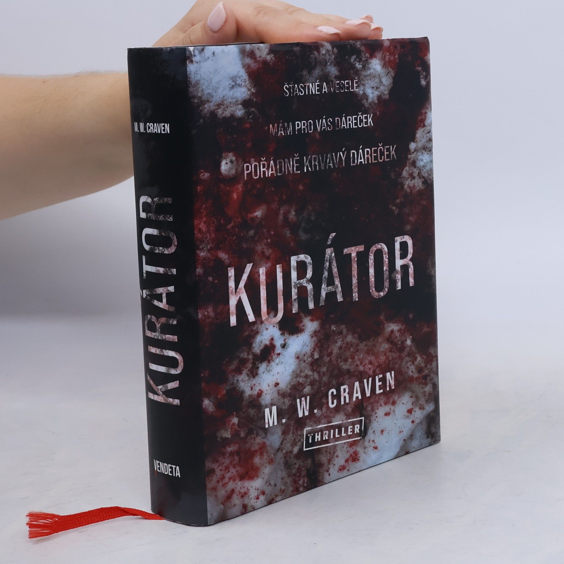 M. W. Craven Kurátor