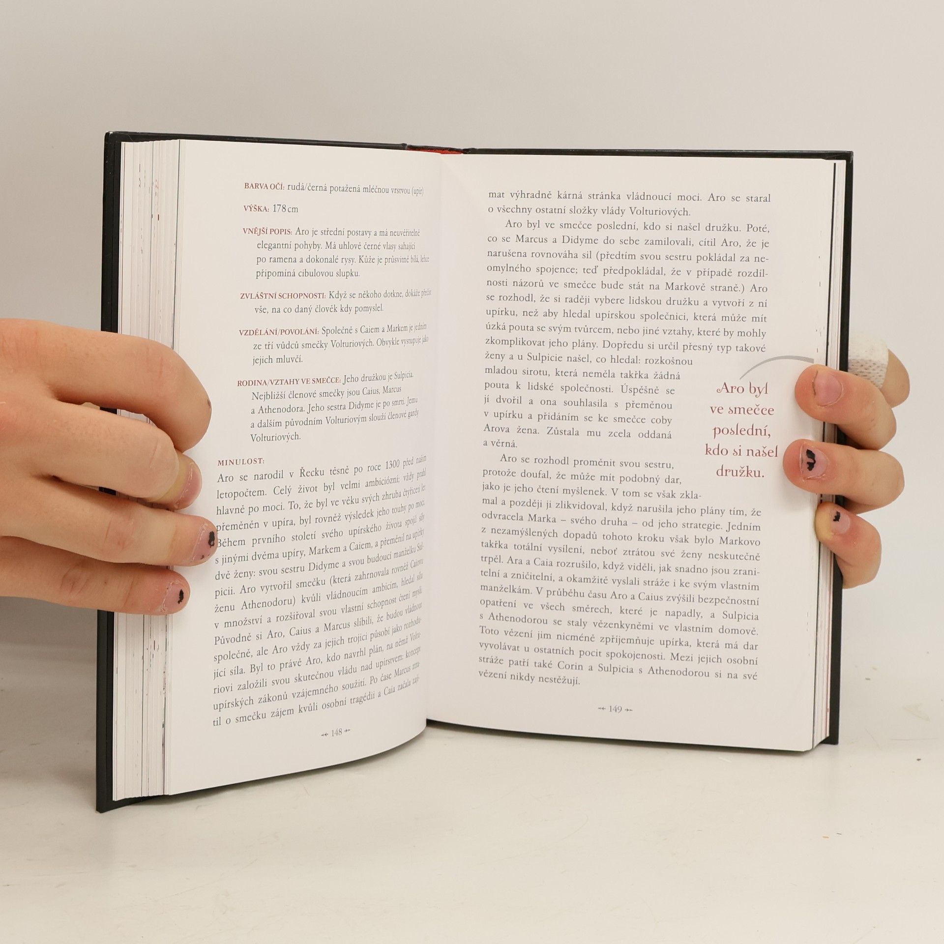 Stephenie Meyer Sága Stmívání: Oficiální ilustrovaný průvodce