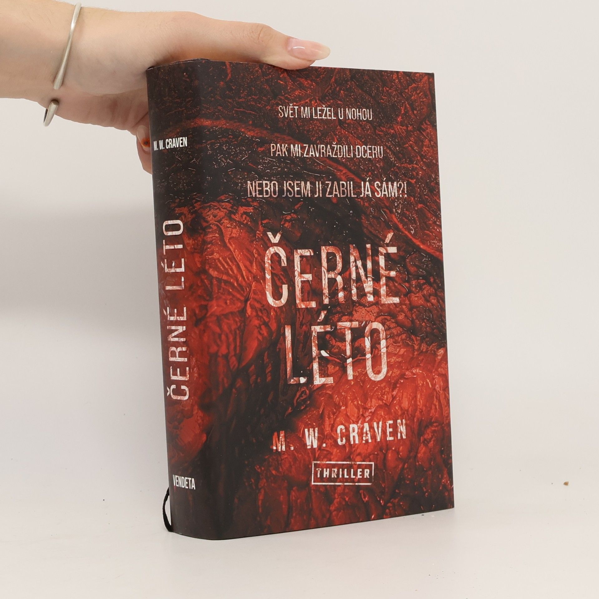 M. W. Craven Černé léto