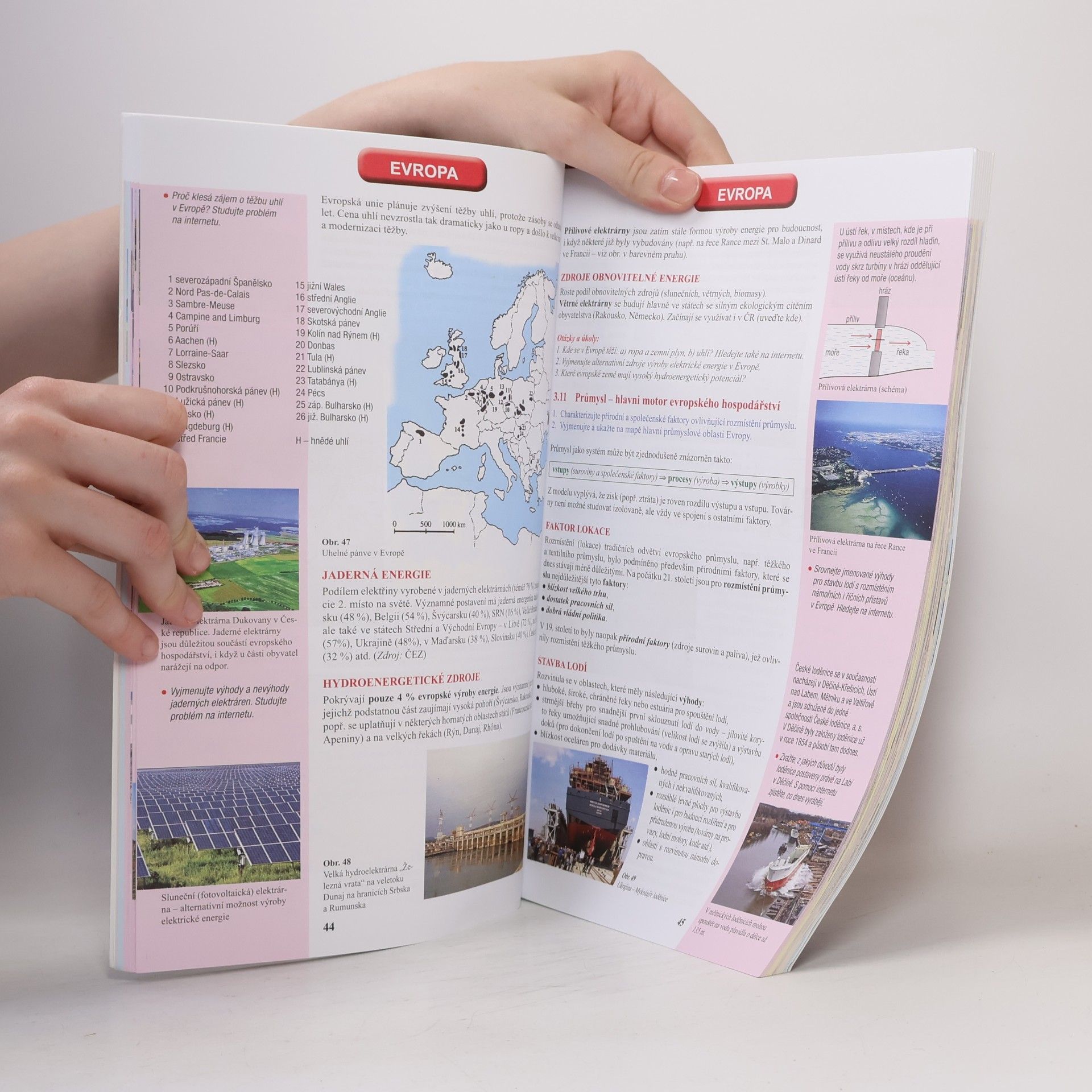 Jaromír Demek Geografie 3 : regionální geografie světa pro střední školy