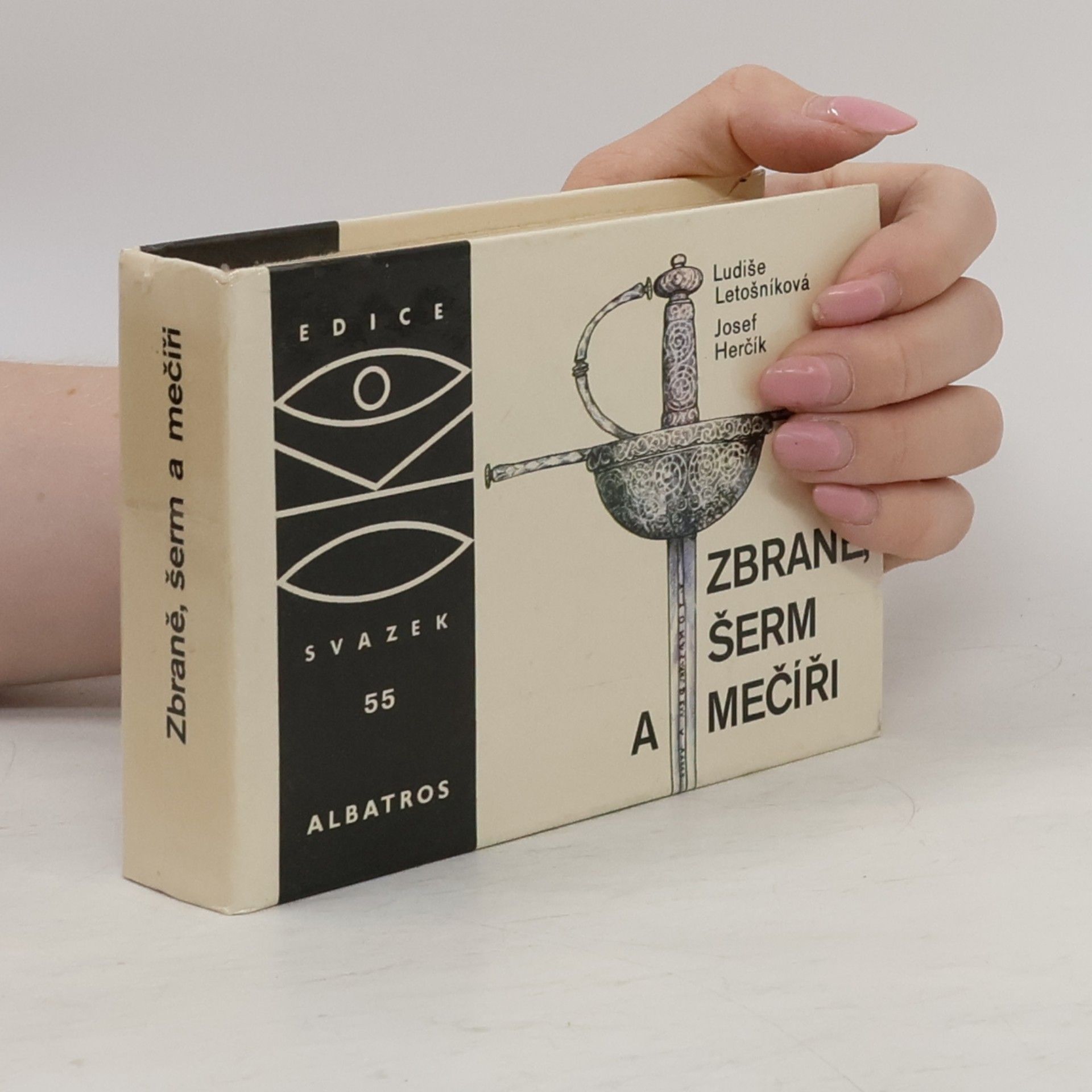 Ludiše Letošníková Zbraně, šerm a mečíři