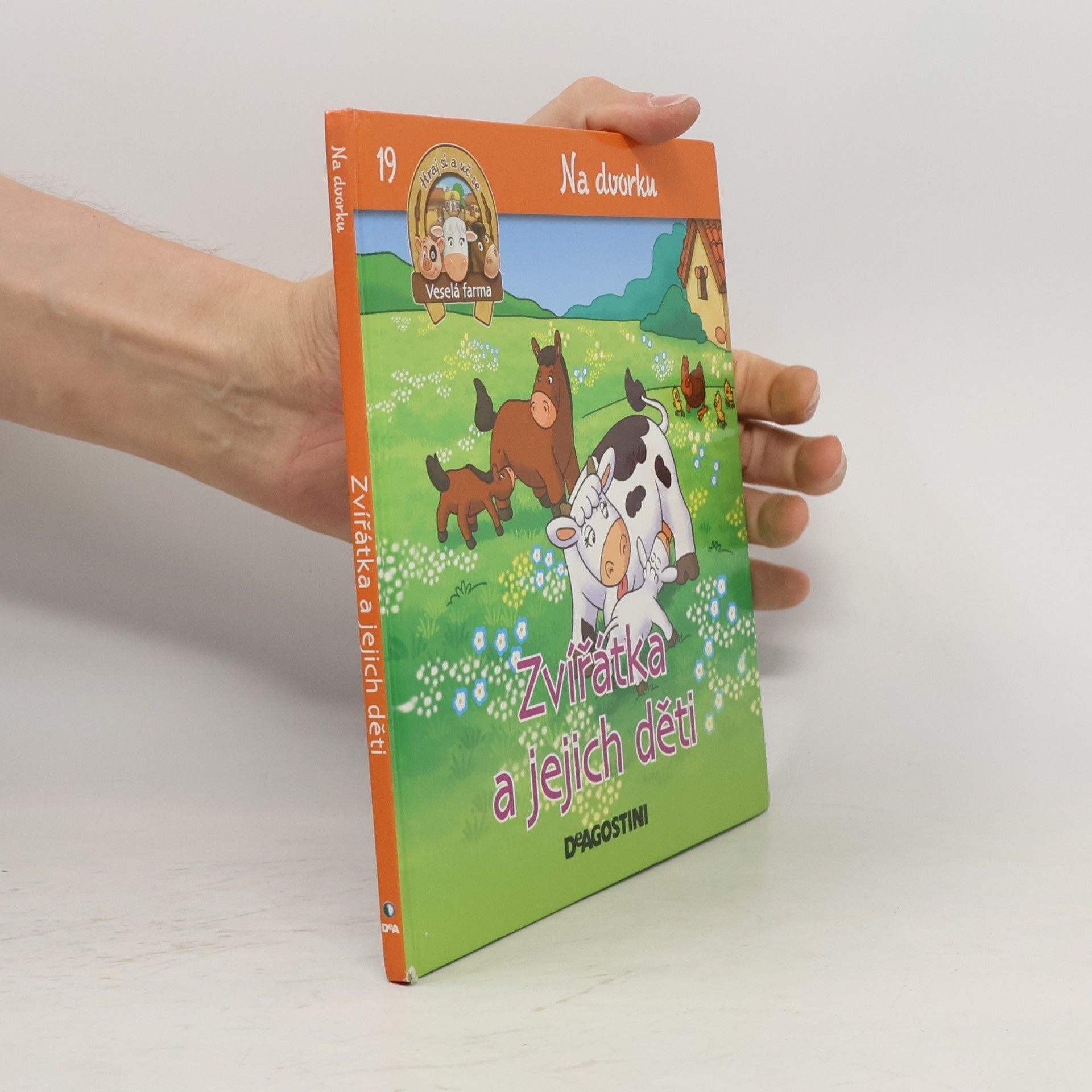 Collectif d'auteurs Na dvorku 19. Zvířátka a jejich děti