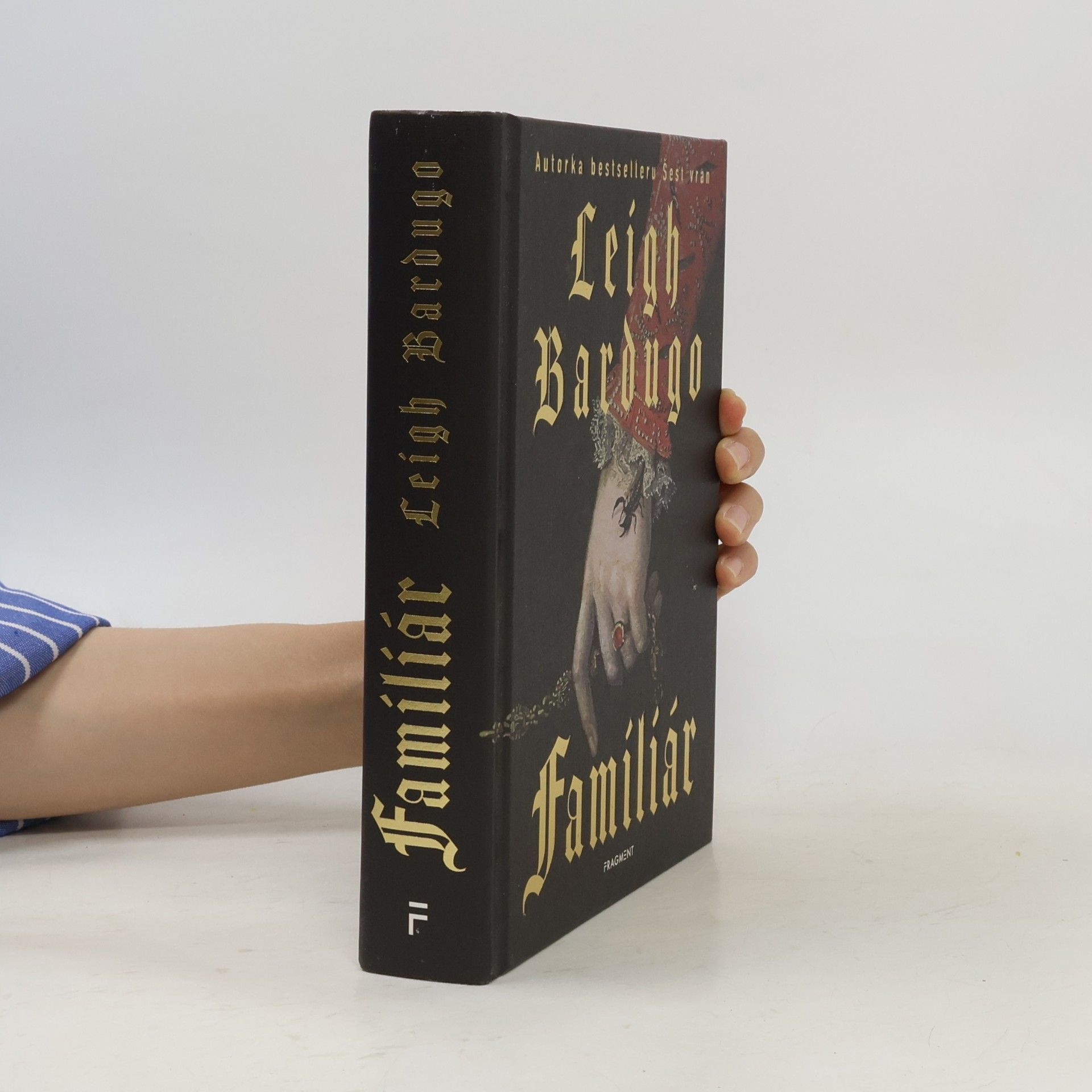 Leigh Bardugo Familiár