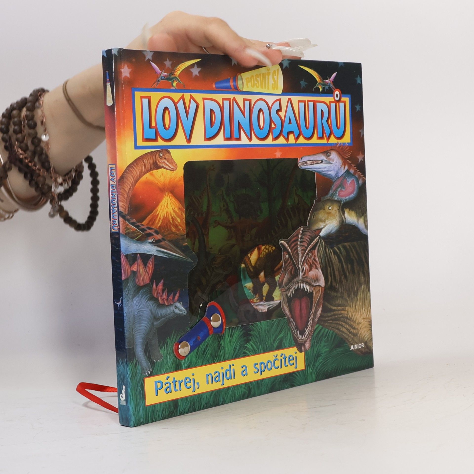 Various authors Lov dinosaurů : pátrej, najdi a spočítej