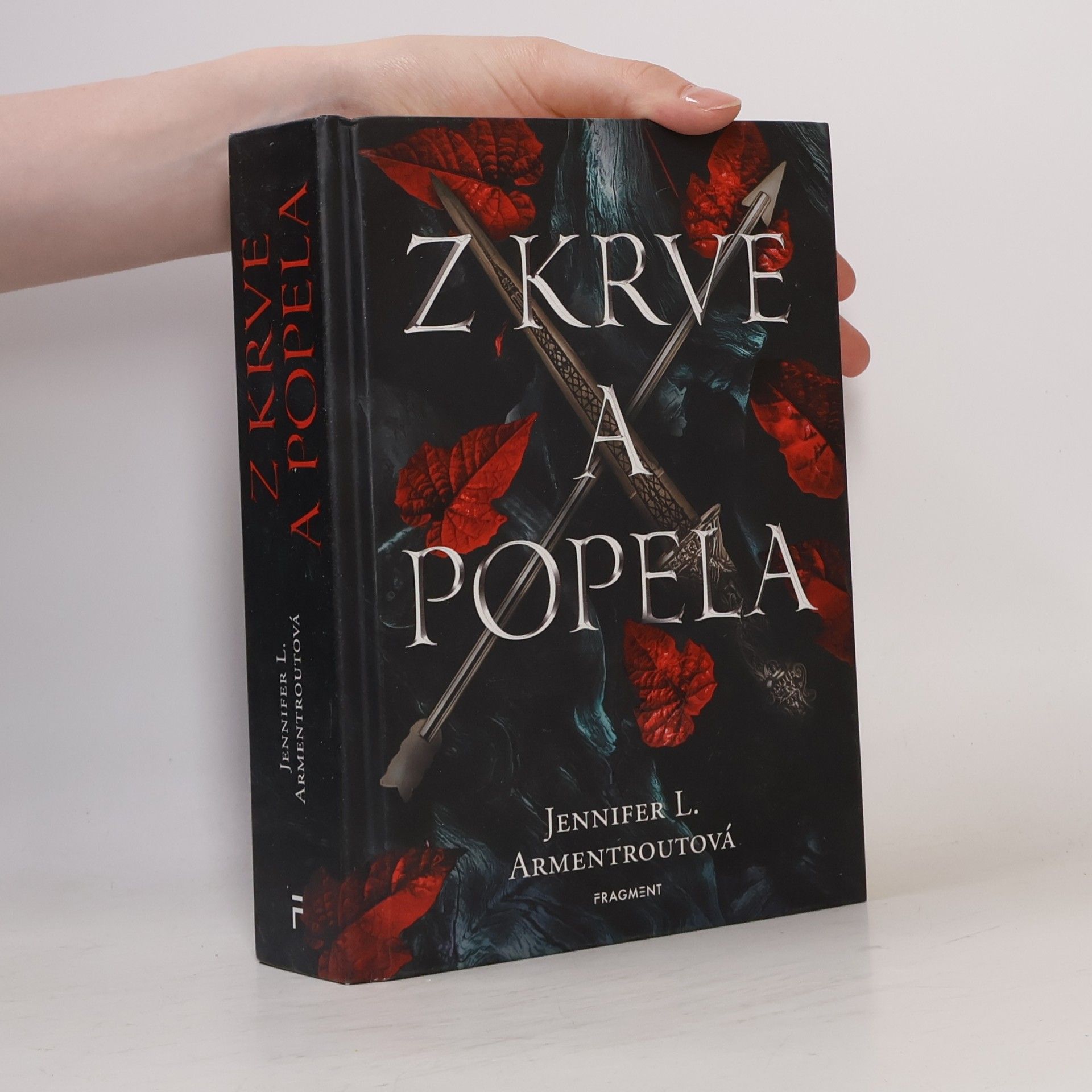 Jennifer L. Armentrout Z krve a popela
