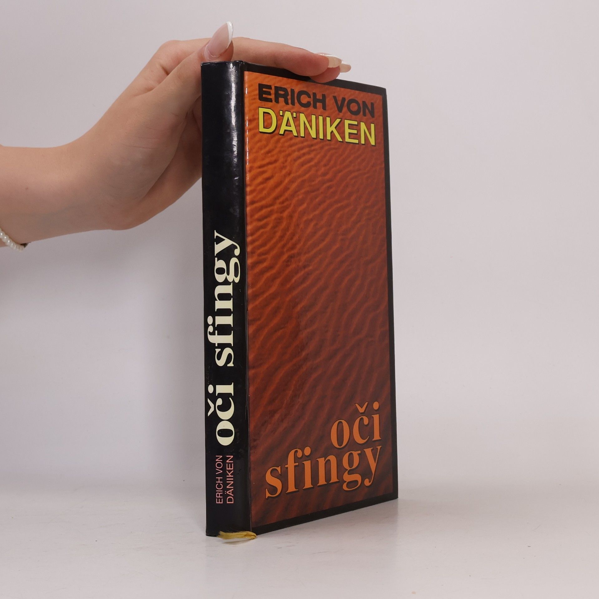 Erich von Däniken Oči sfingy
