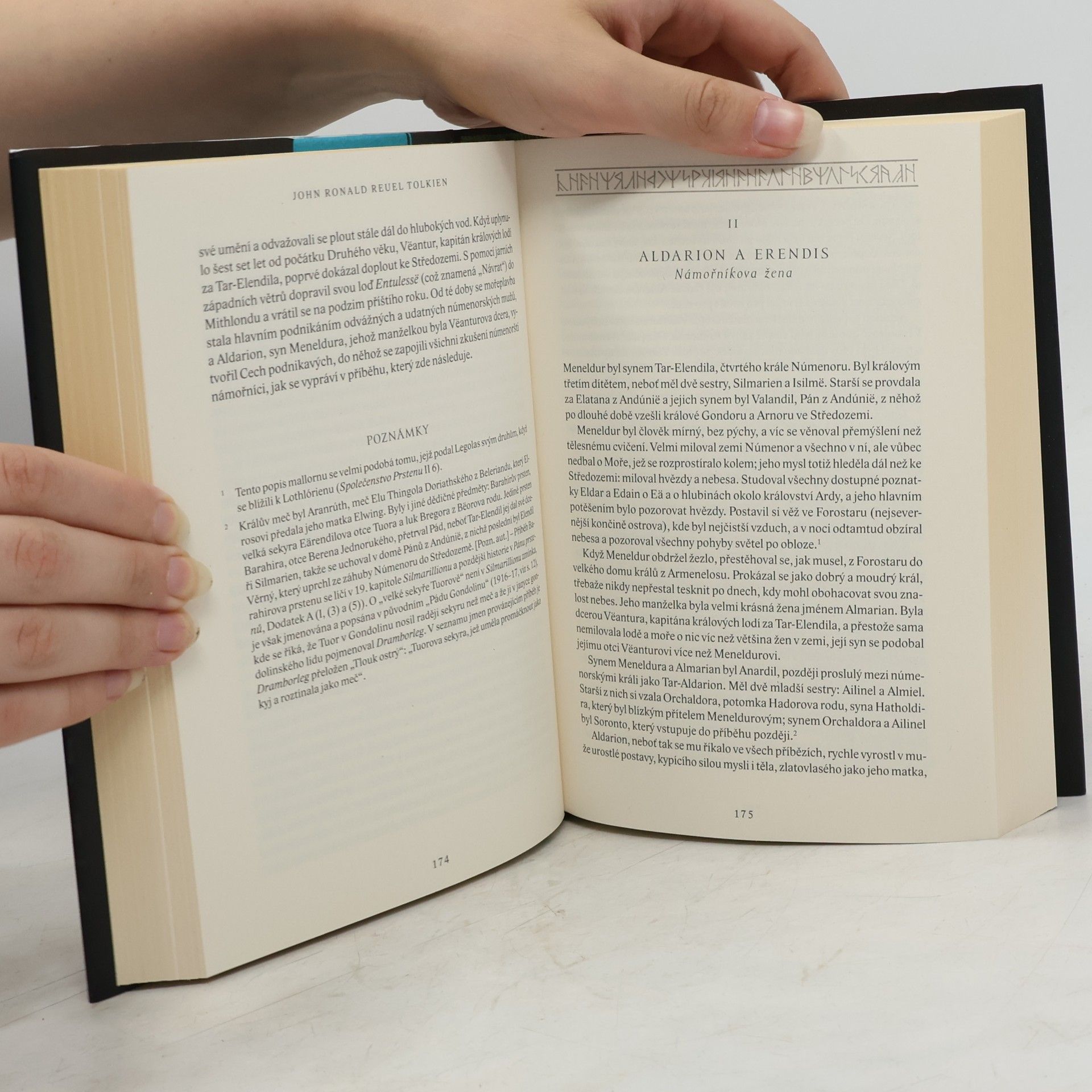J. R. R. Tolkien Nedokončené příběhy Númenoru a Středozemě