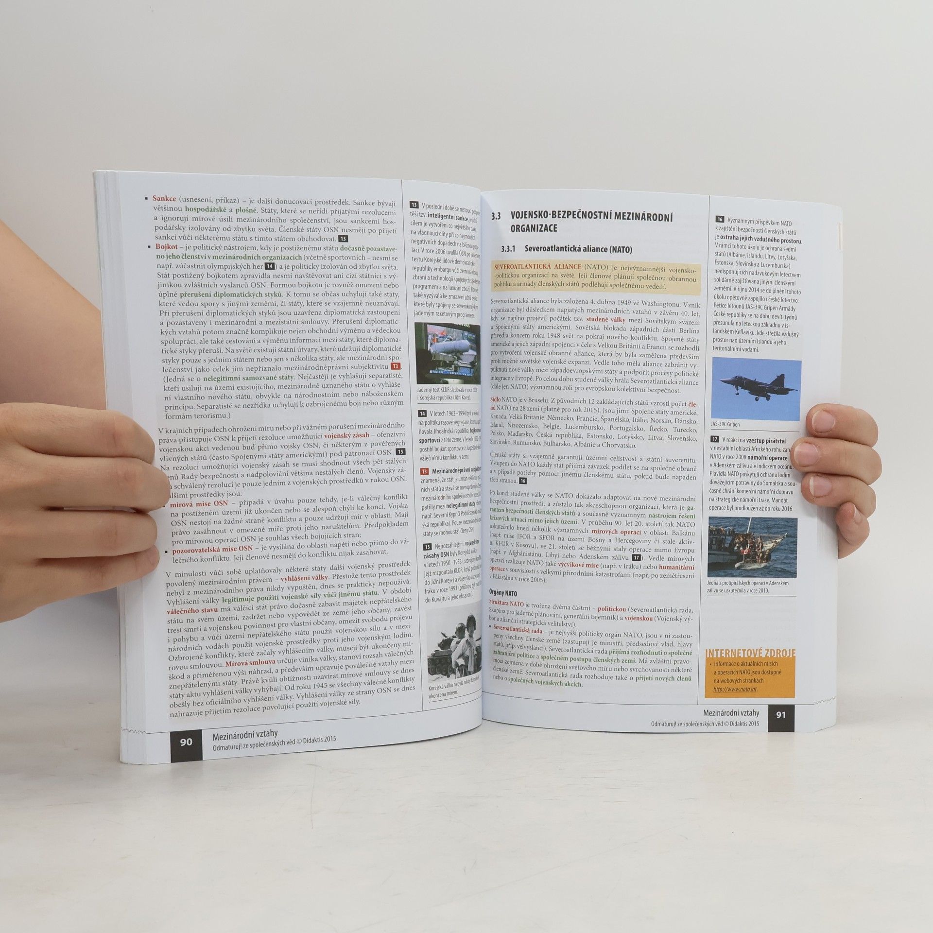 Autorenkollektiv Odmaturuj! ze společenských věd