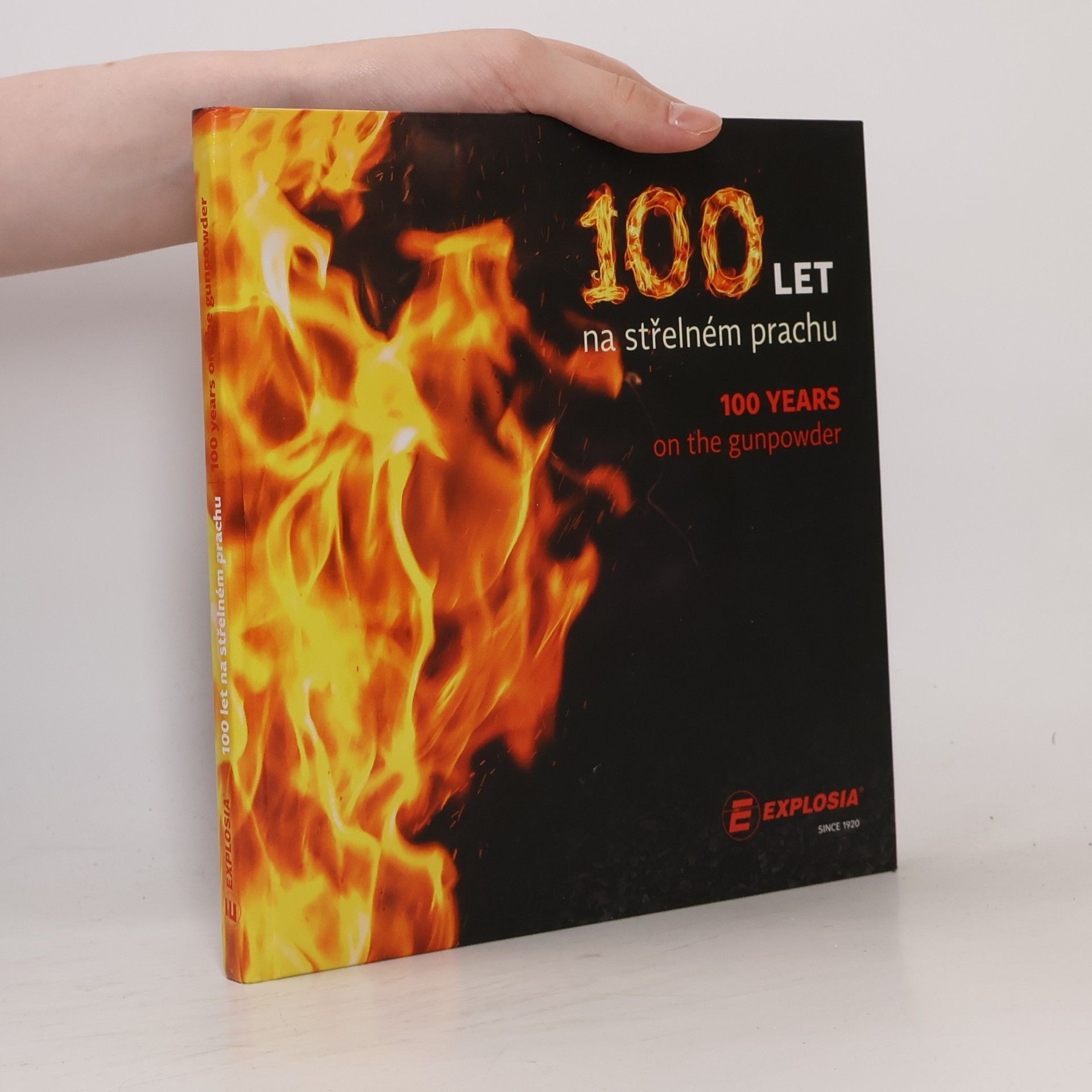 Ivo Varga 100 let na střelném prachu. 100 years on the gunpowder