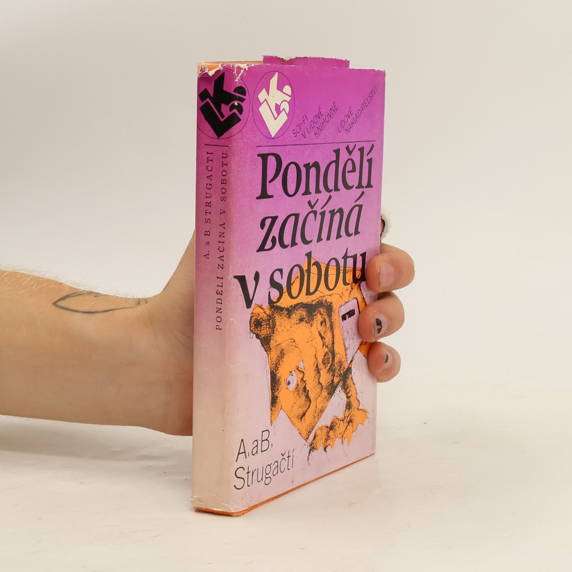 Arkadij Strugackij Pondělí začíná v sobotu