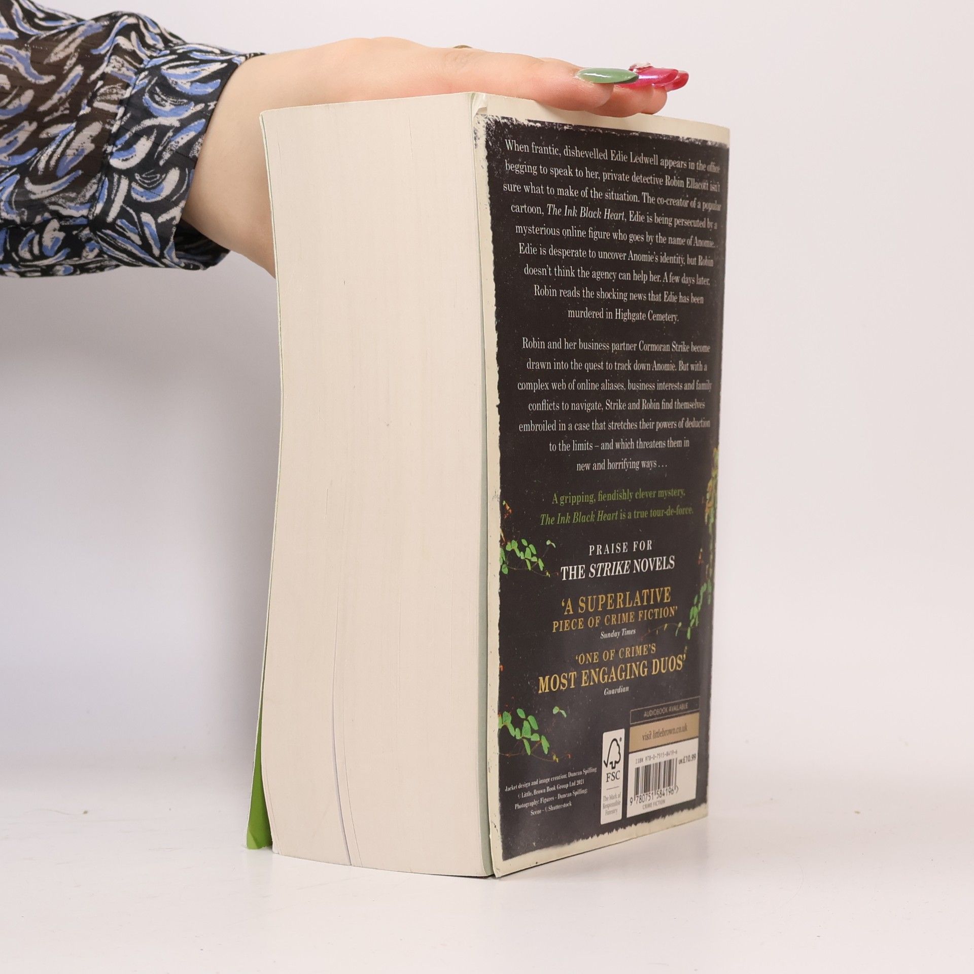 Joanne K. Rowling The Ink Black Heart : A Strike Novel