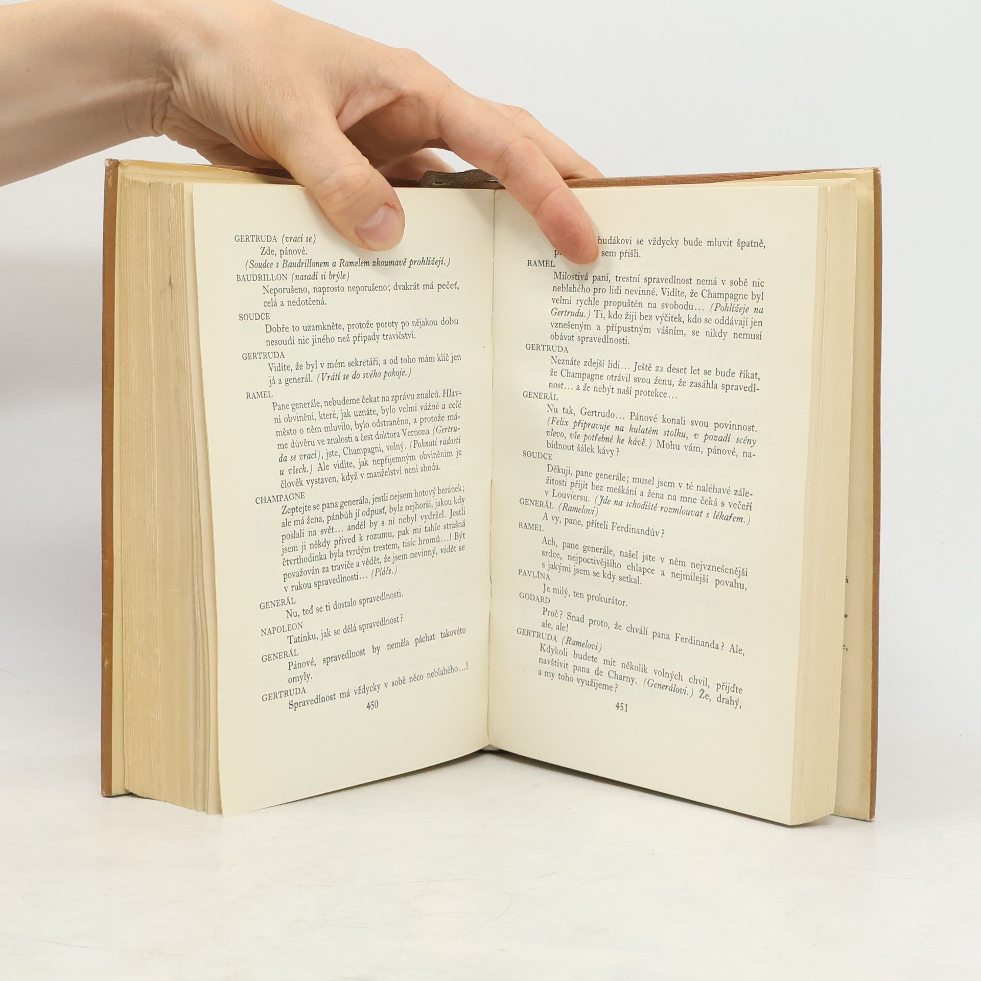 Honoré de Balzac Kabinet starožitností. Stará panna. Quinolův důvtip. Macecha. Spekulant