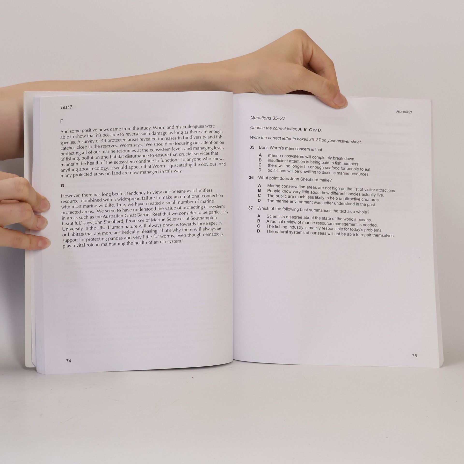 Various authors IELTS 12 Academic. With Answers