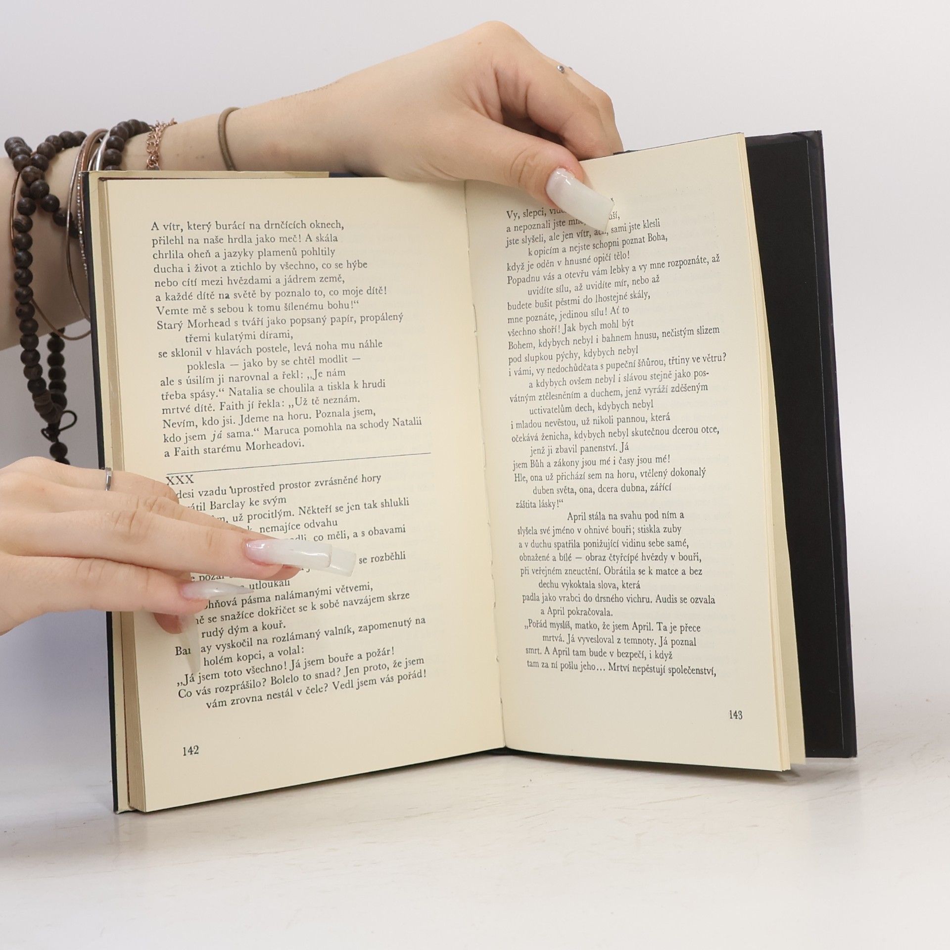 Robinson Jeffers Ženy od mysu Sur