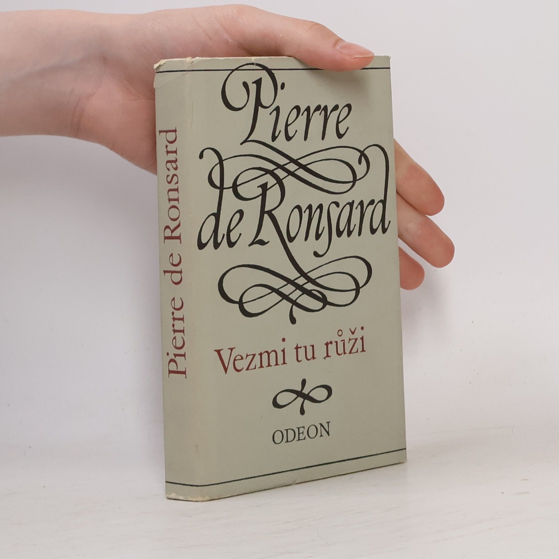 Pierre de Ronsard Vezmi tu růži