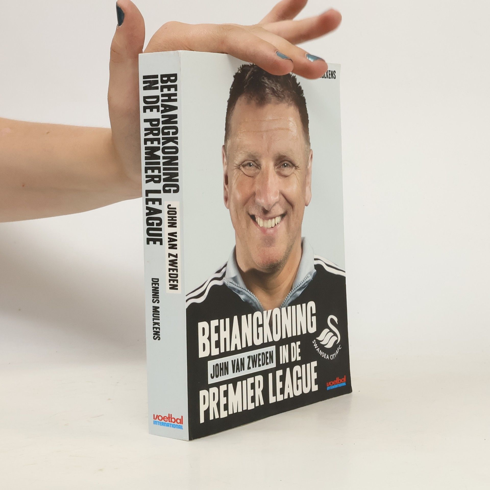 Dennis Mulkens Behangkoning John van Zweden in de Premier League