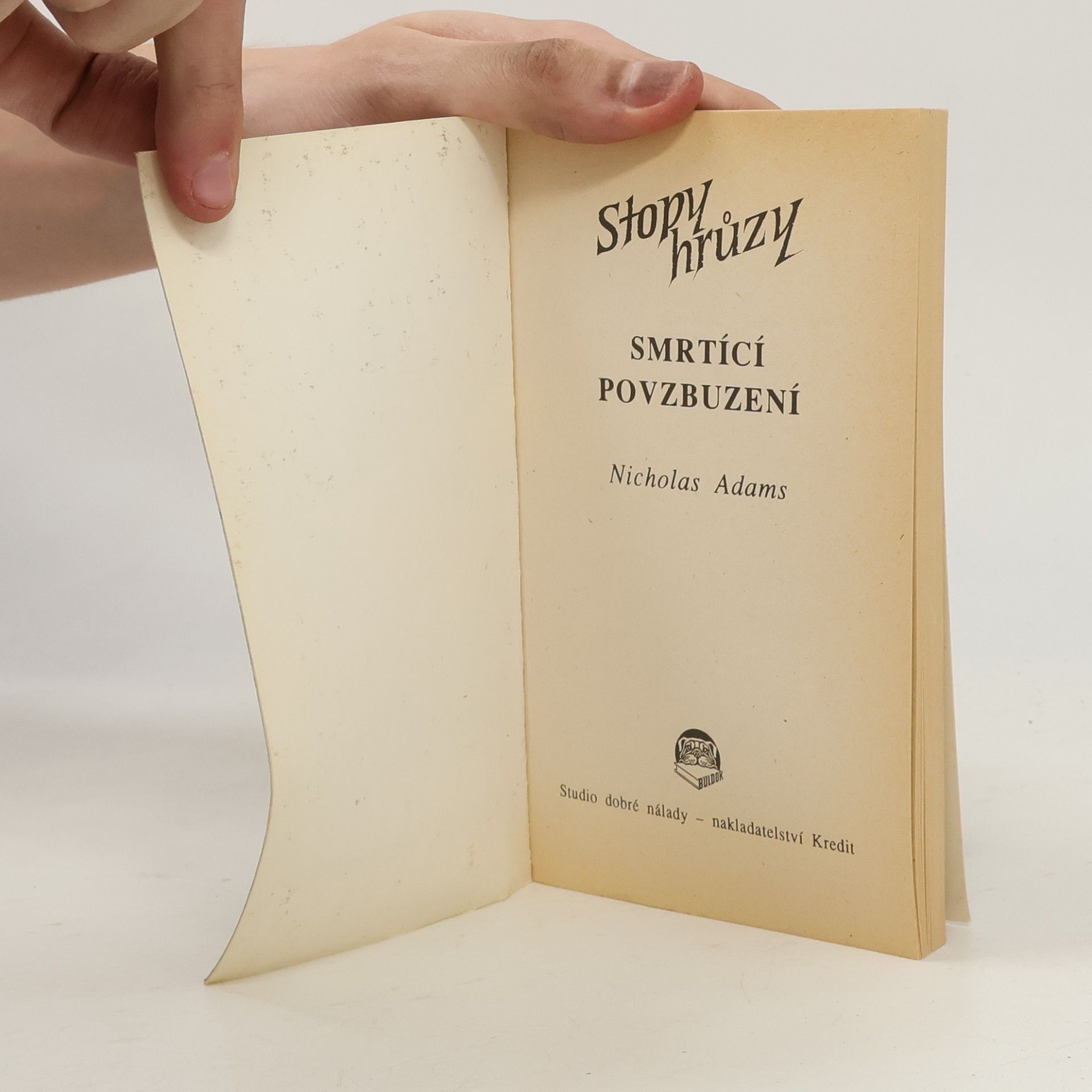 James D. MacDonald Smrtící povzbuzení